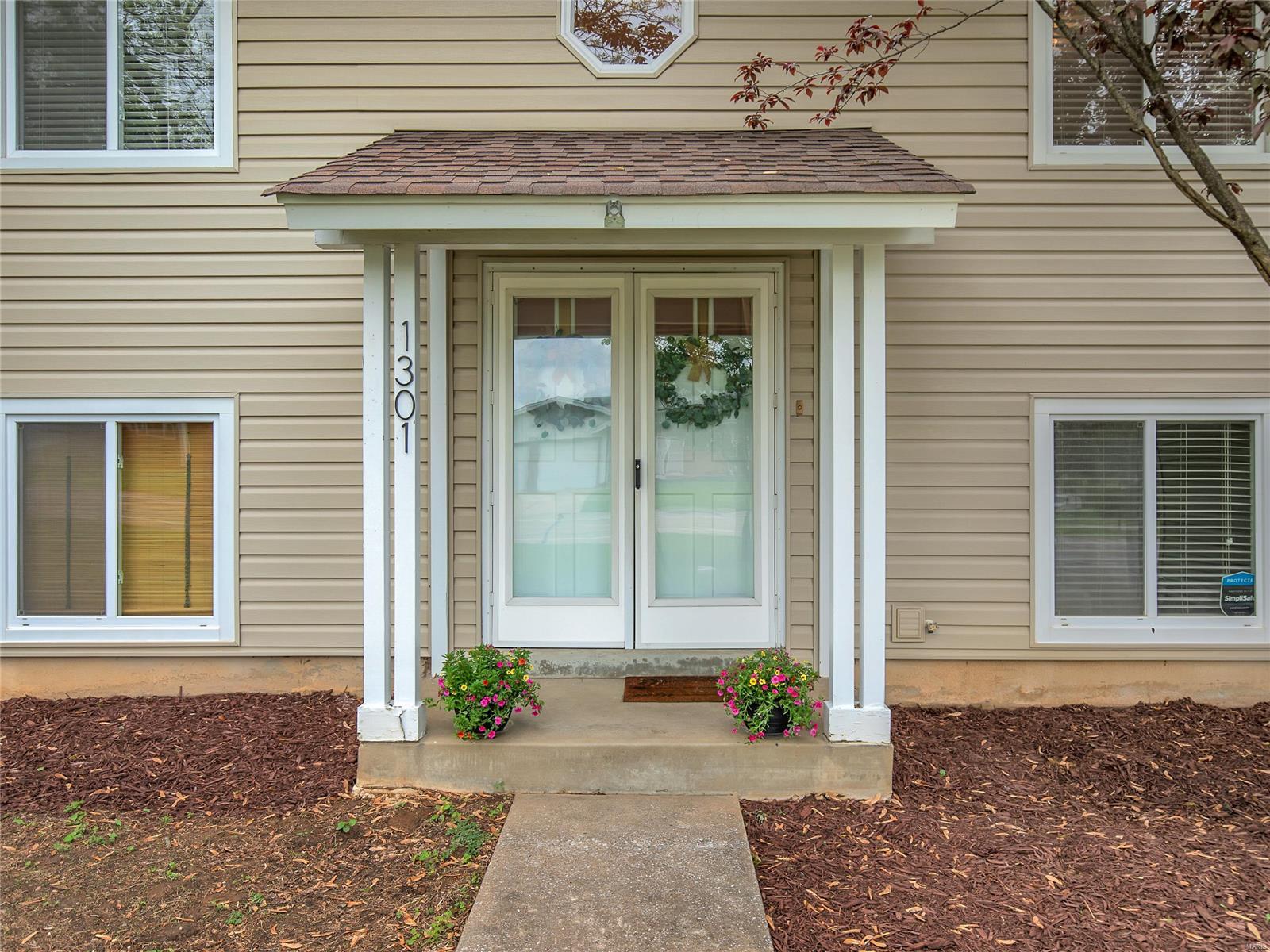 2nd image of 1301 Cave Springs Estate Dr, Saint Peters, MO 63376 | MLS# MIS22026881