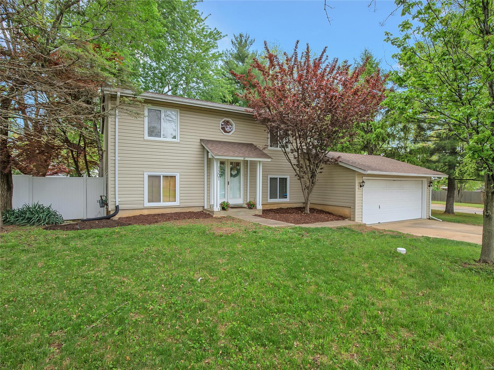 1st image of 1301 Cave Springs Estate Dr, Saint Peters, MO 63376 | MLS# MIS22026881