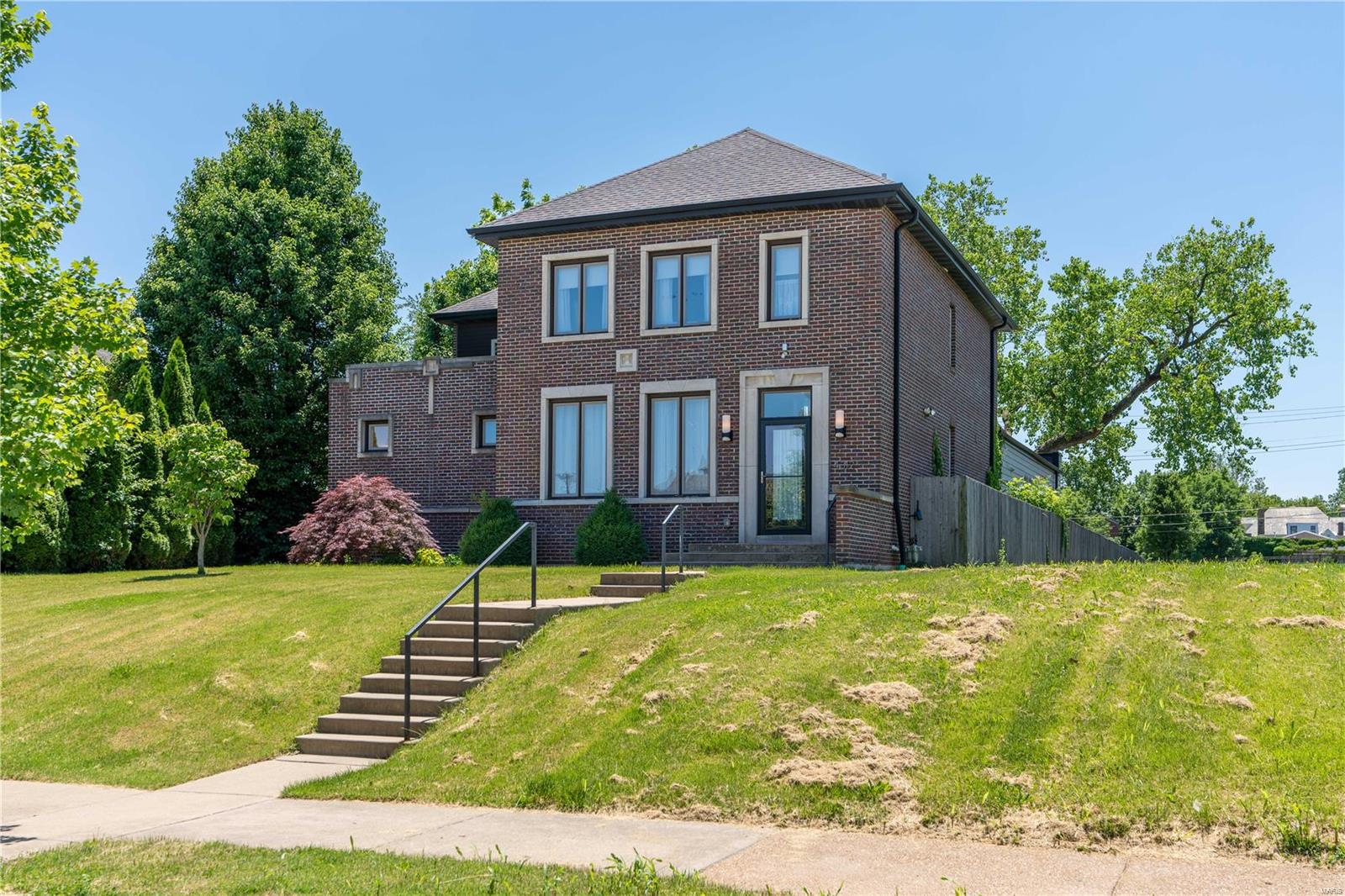 3rd image of 4312 Washington Blvd, Saint Louis, MO 63108 | MLS# MIS22034410