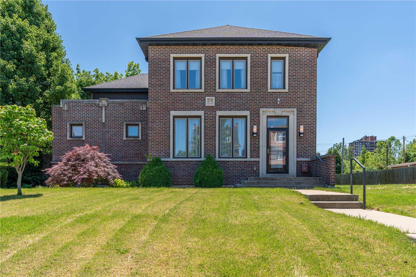 1st image of 4312 Washington Blvd, Saint Louis, MO 63108 | MLS# MIS22034410