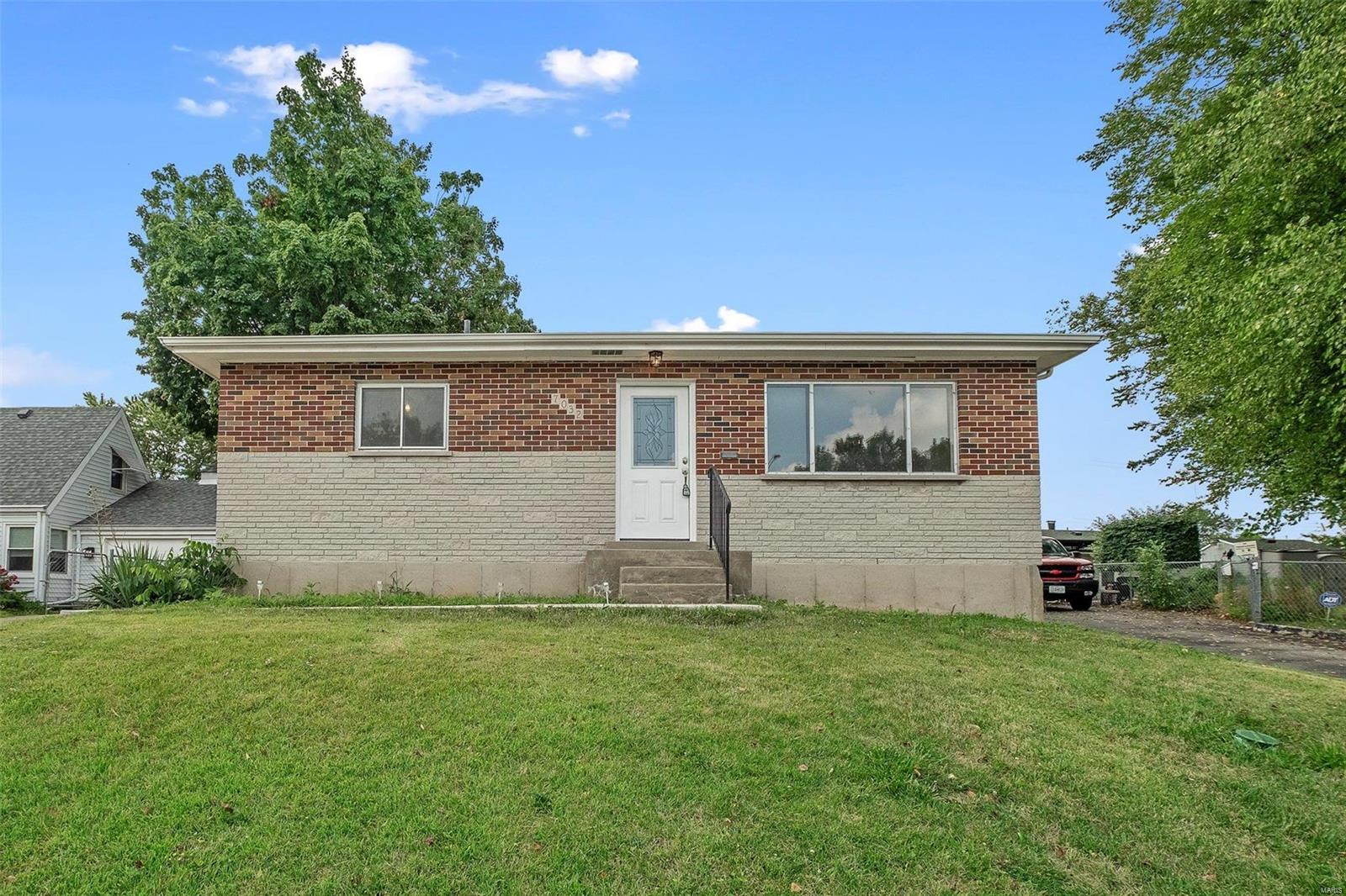 Homes for sale in Saint Louis, MO | 7032 Lansdowne Ave, Saint Louis, MO 63109 | MLS# MIS22047497