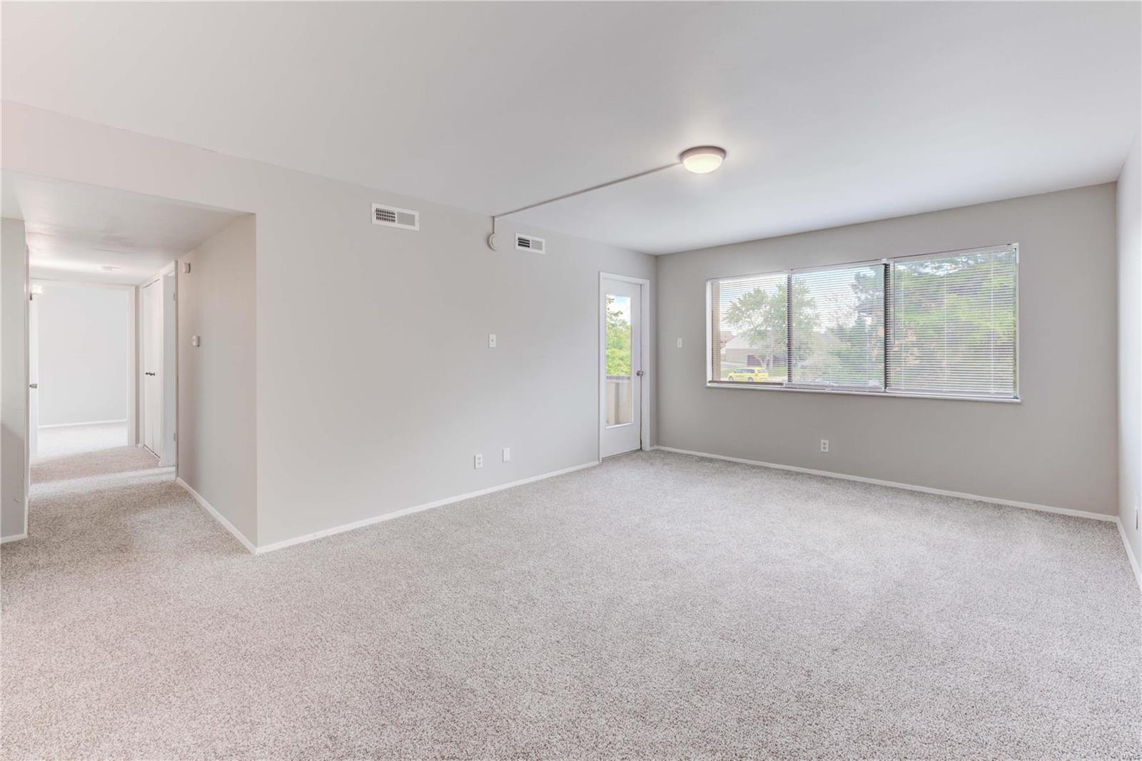 Homes for sale in Saint Charles, MO | 7 Fairways Cir #E, Saint Charles, MO 63303 | MLS# MIS22053051