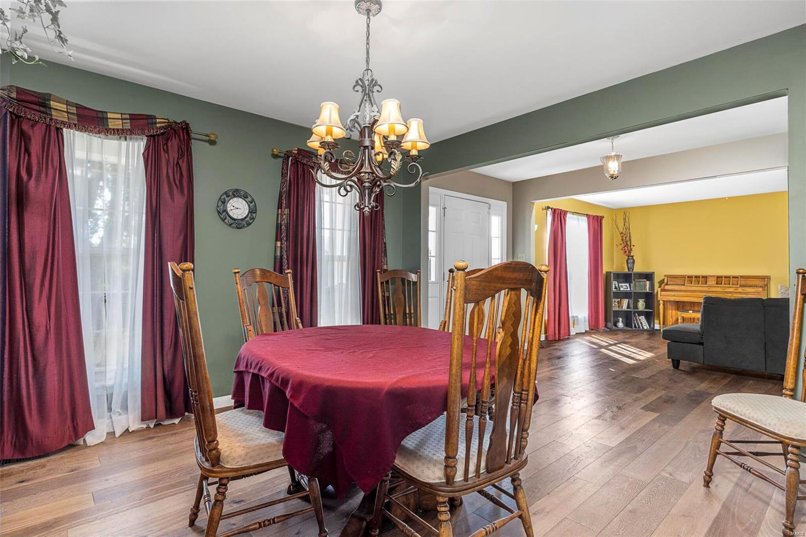 Homes for sale in Saint Peters, MO | 179 Abington Dr, Saint Peters, MO 63376 | MLS# MIS22059965