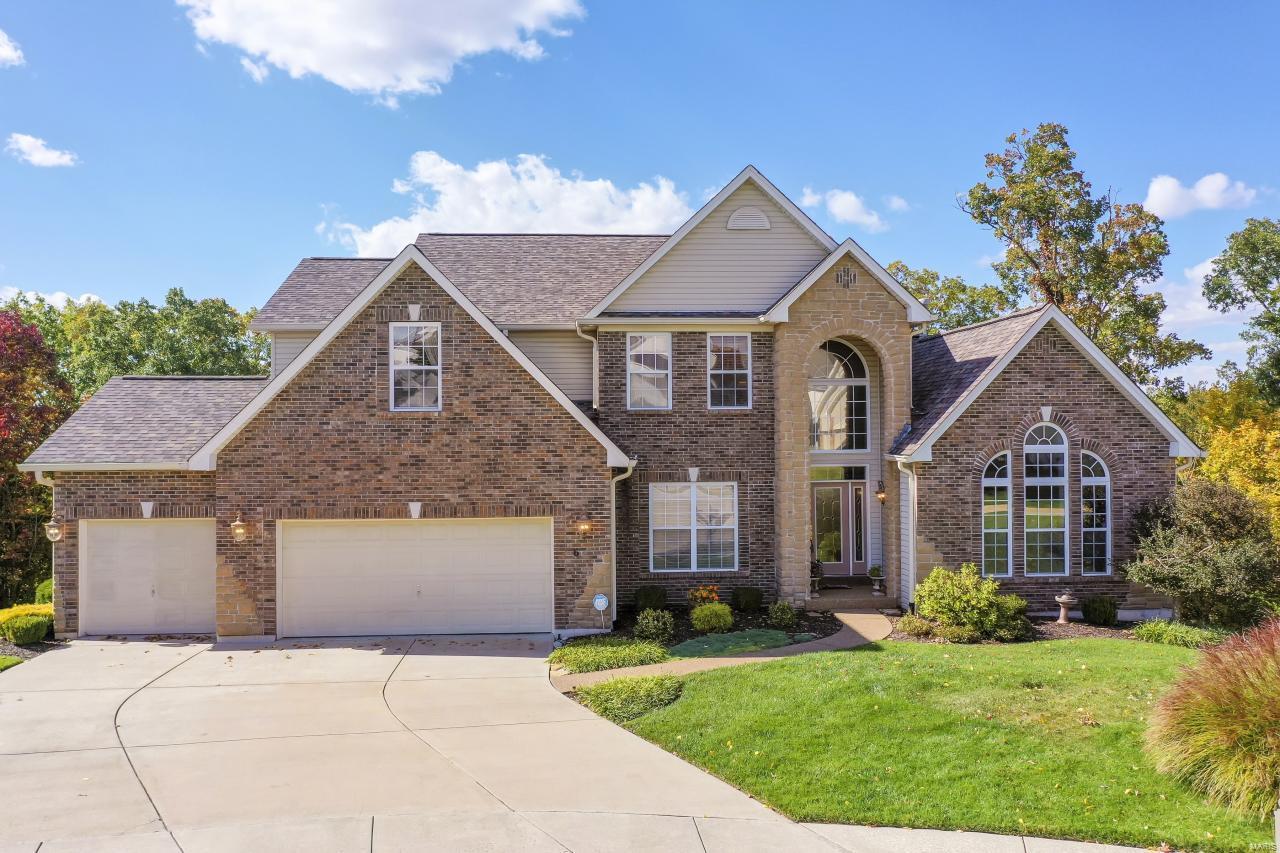 3rd image of 6 Crestwyck Ct, Lake Saint Louis, MO 63367 | MLS# MIS22065594
