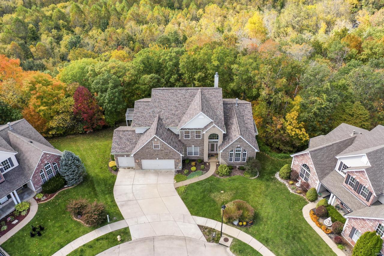 2nd image of 6 Crestwyck Ct, Lake Saint Louis, MO 63367 | MLS# MIS22065594