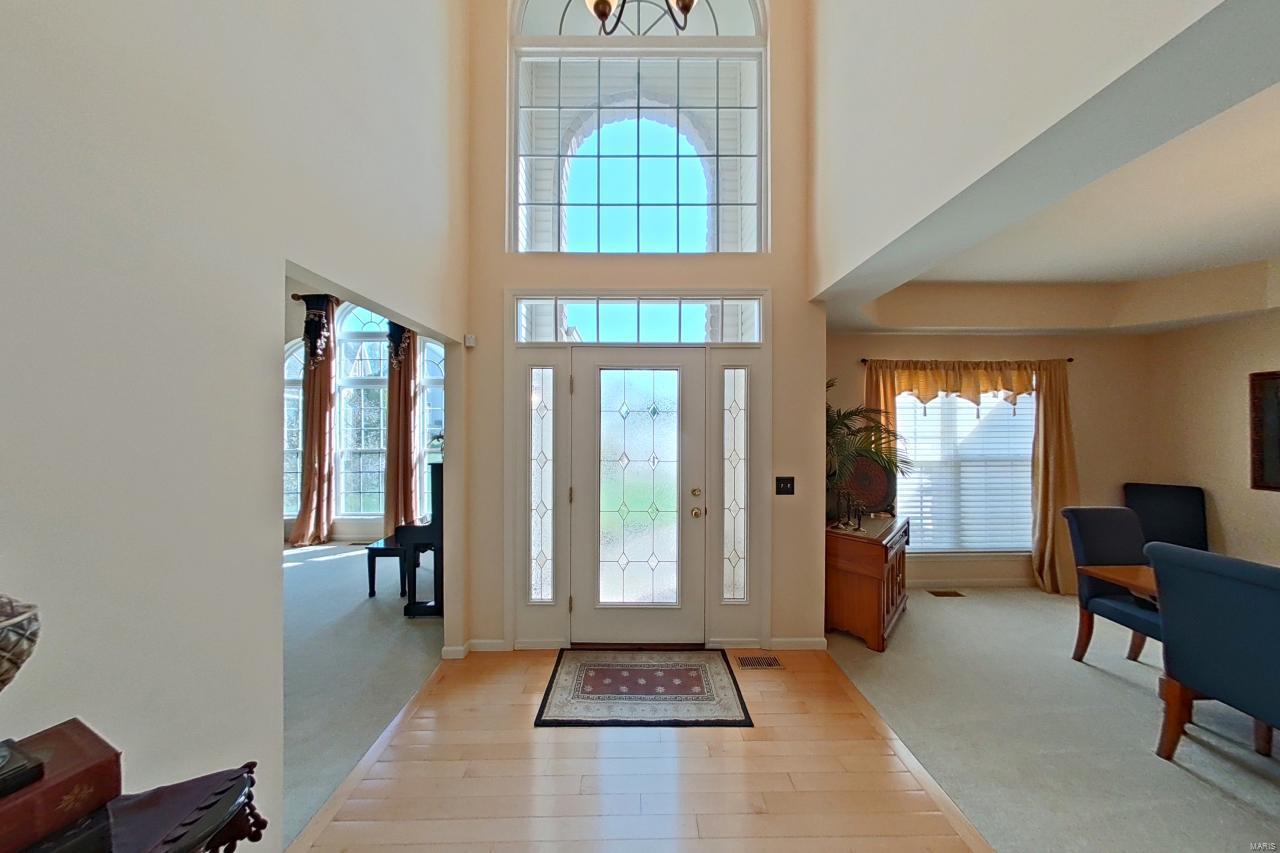 5th image of 6 Crestwyck Ct, Lake Saint Louis, MO 63367 | MLS# MIS22065594