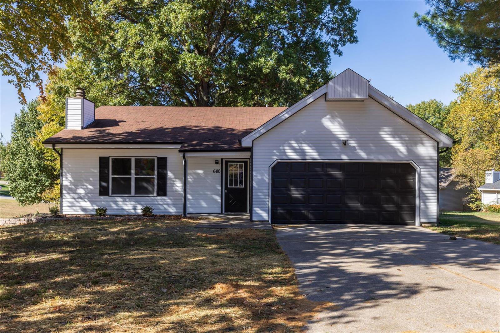 Homes for sale in Lake Saint Louis, MO | 680 Lakewood Dr, Lake Saint Louis, MO 63367 | MLS# MIS22068312