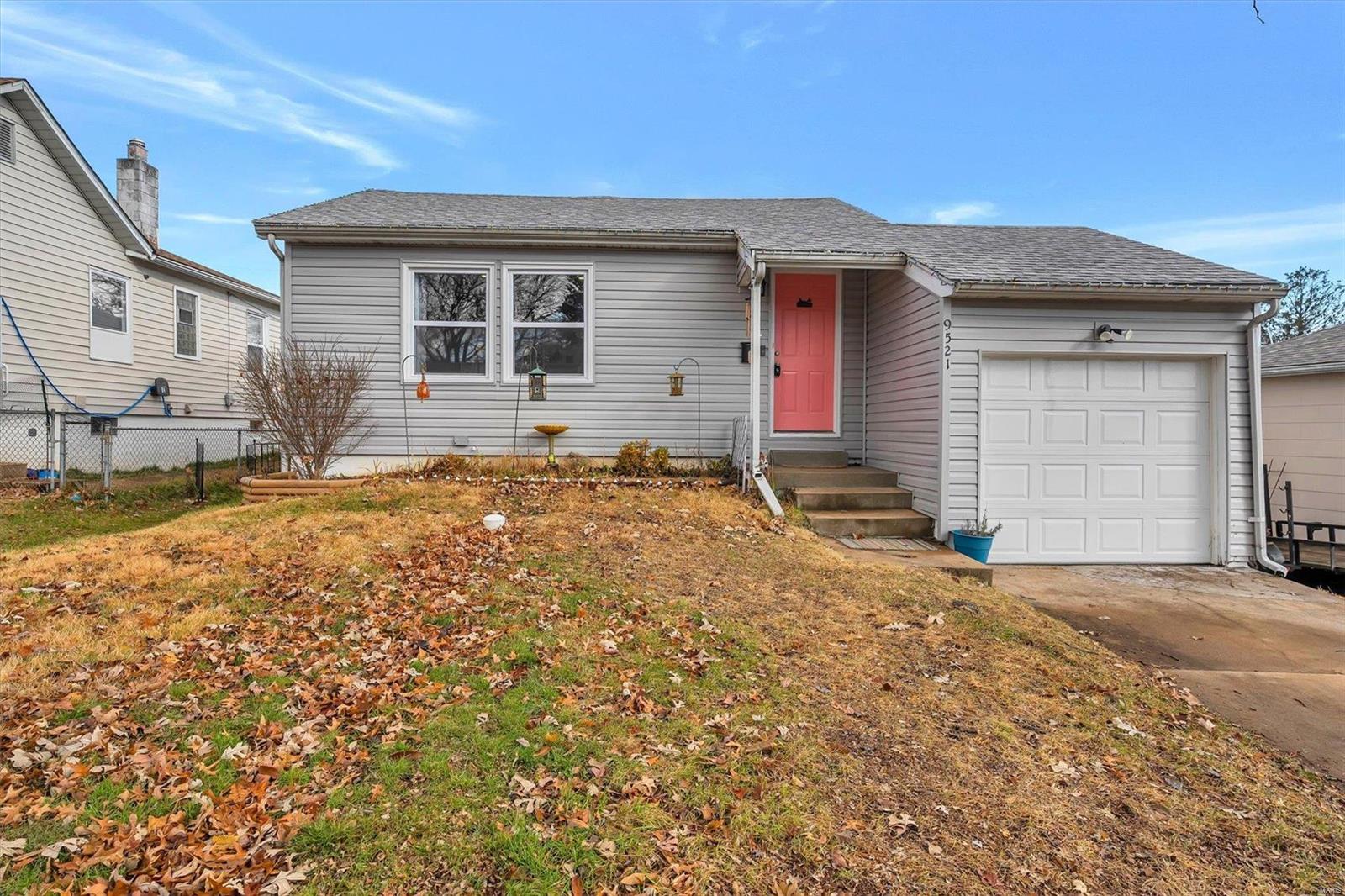 1st image of 9521 Cloverhurst Dr, Saint Louis, MO 63123 | MLS# MIS22076445