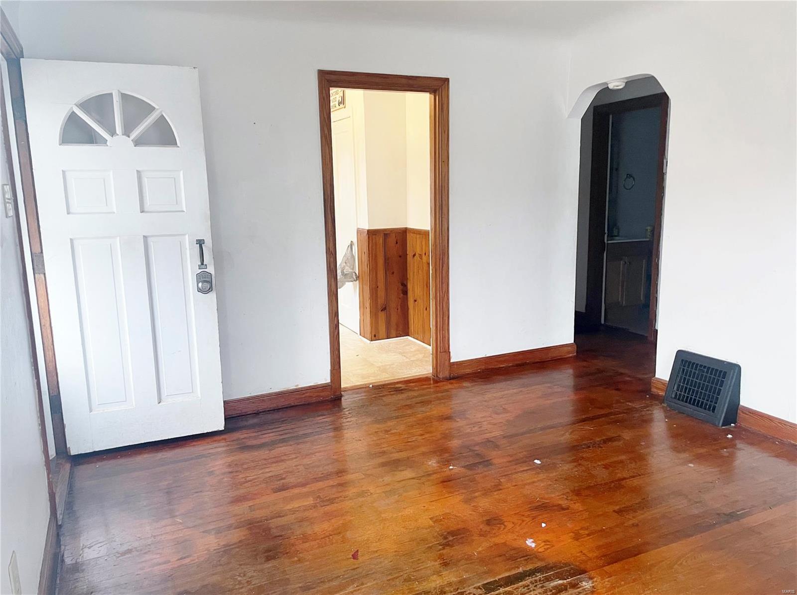 Homes for sale in Rolla, MO | 705 E 6Th St, Rolla, MO 65401 | MLS# MIS22077561