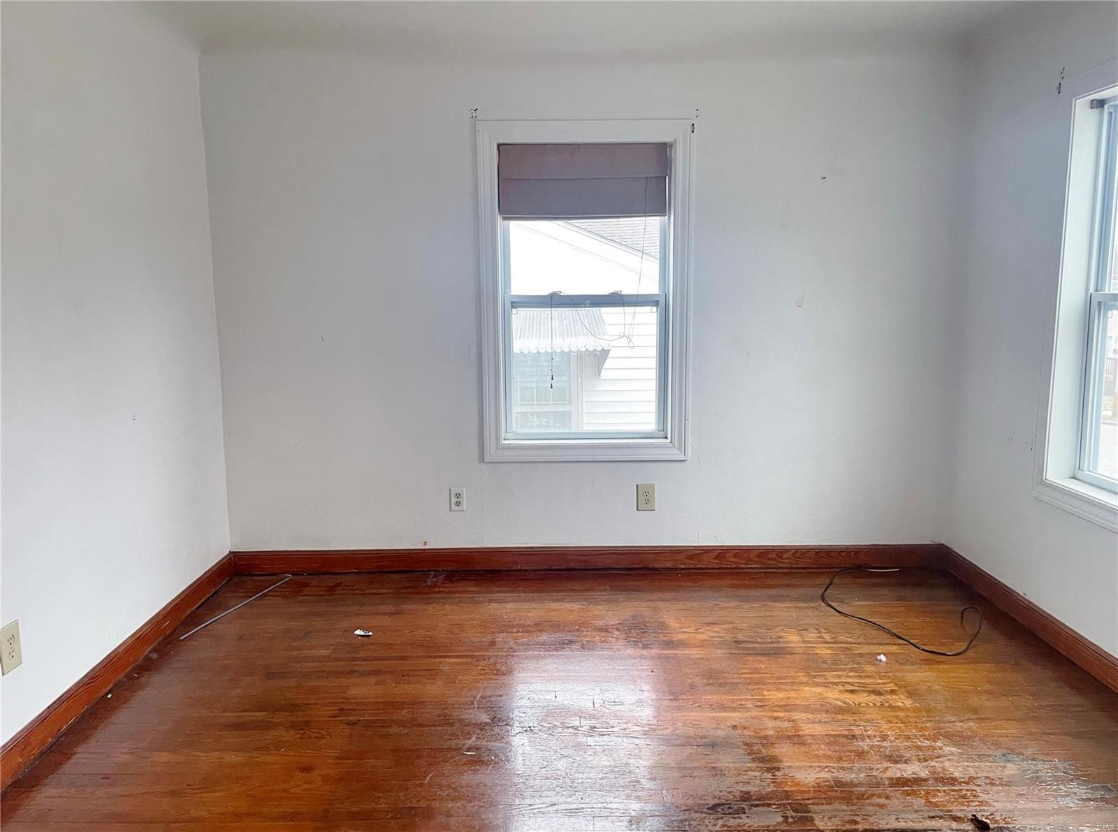 Homes for sale in Rolla, MO | 705 E 6Th St, Rolla, MO 65401 | MLS# MIS22077561