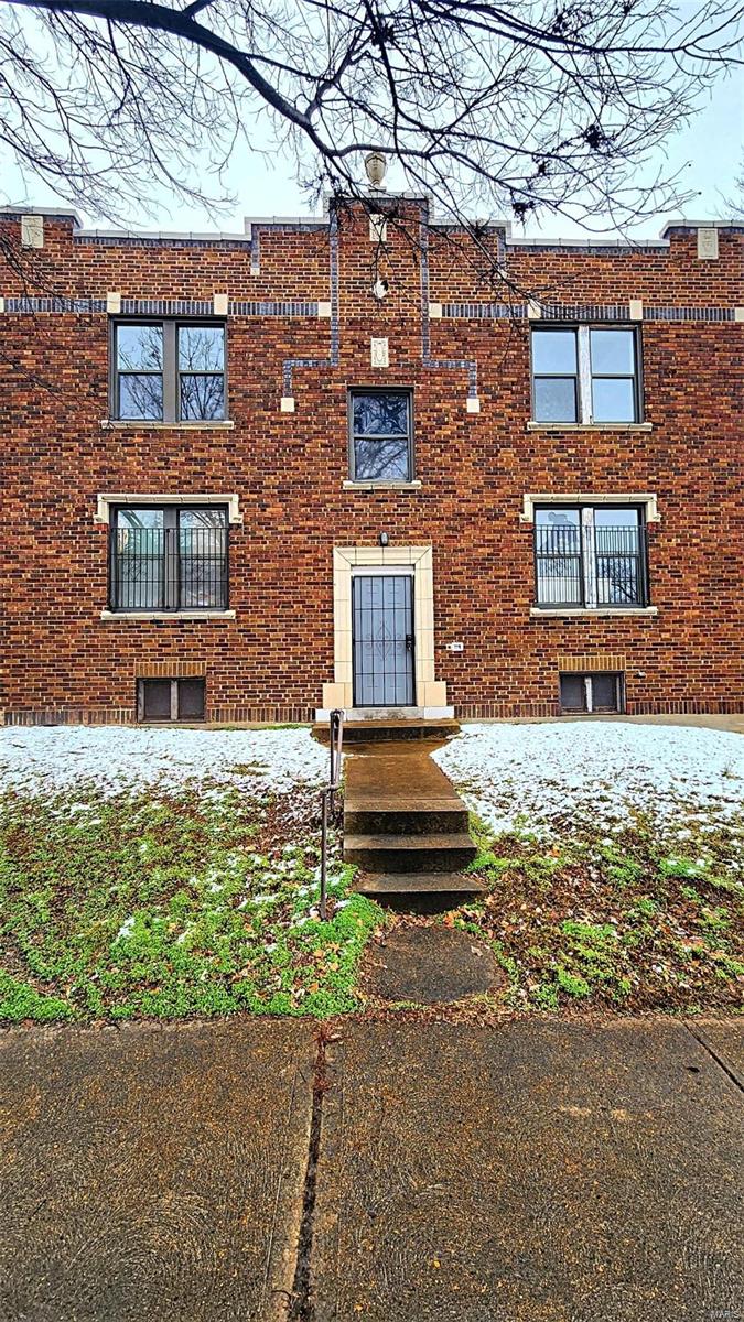1st image of 3956 Pennsylvania Ave, Saint Louis, MO 63118 | MLS# MIS23004308