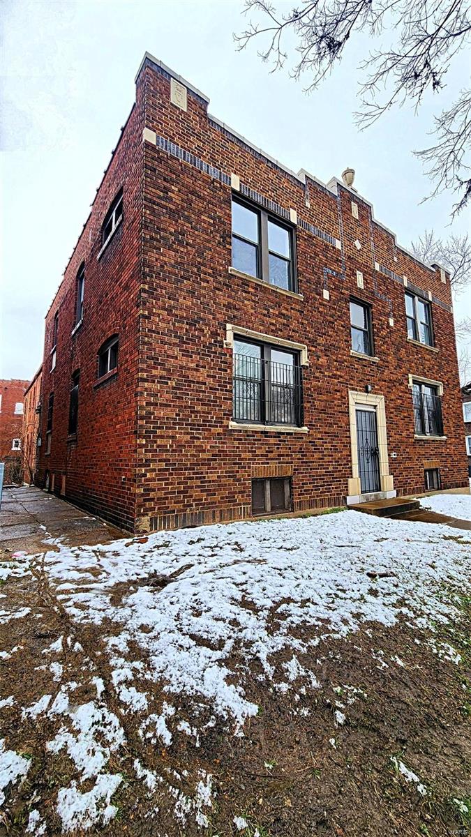 2nd image of 3956 Pennsylvania Ave, Saint Louis, MO 63118 | MLS# MIS23004308