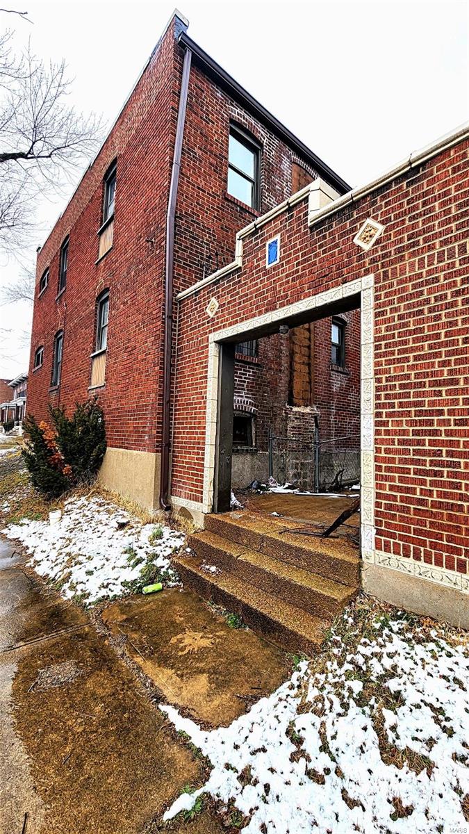 4th image of 3956 Pennsylvania Ave, Saint Louis, MO 63118 | MLS# MIS23004308