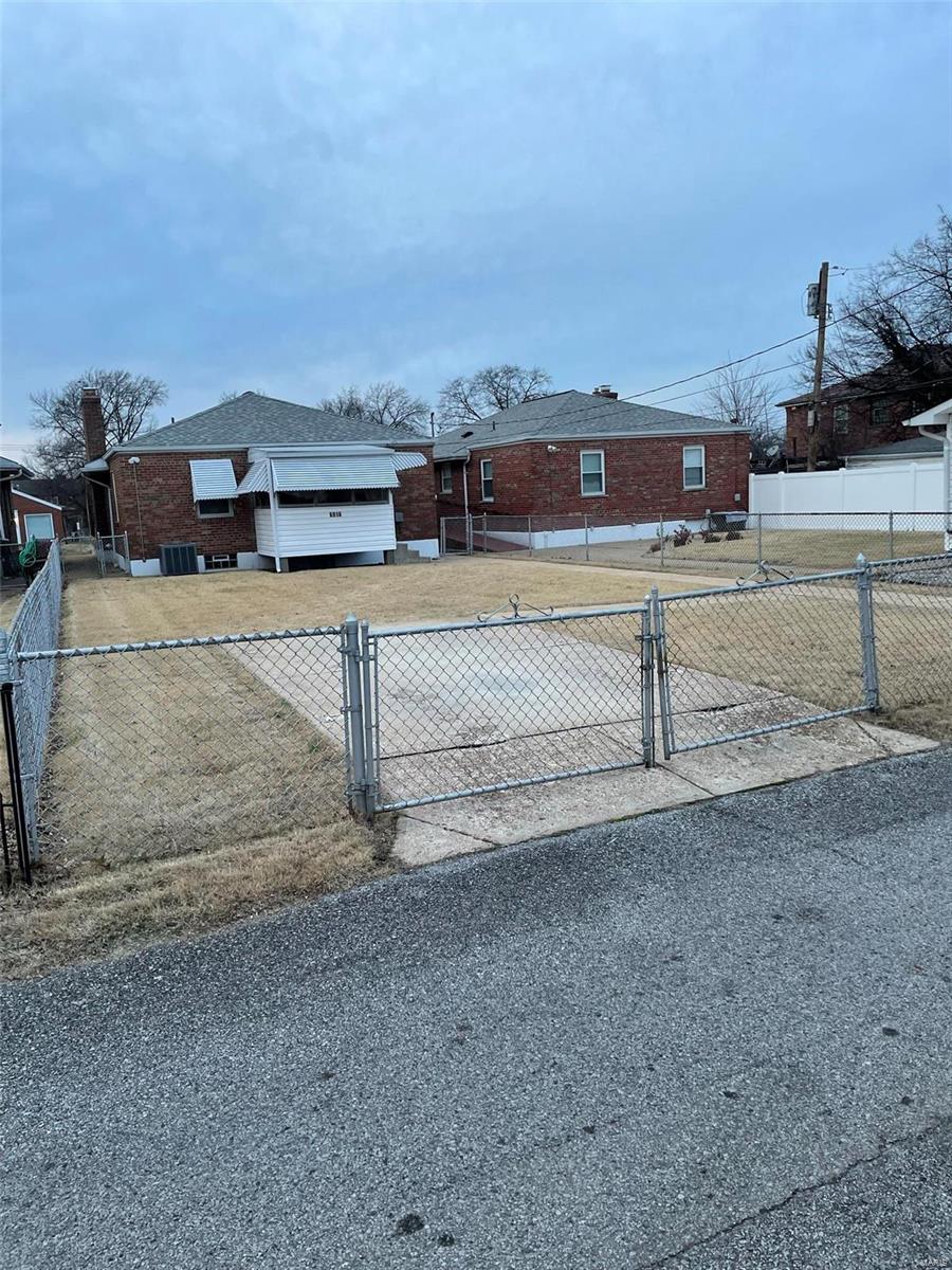 Homes for sale in Saint Louis, MO | 6916 Hampton Ave, Saint Louis, MO 63109 | MLS# MIS23005652