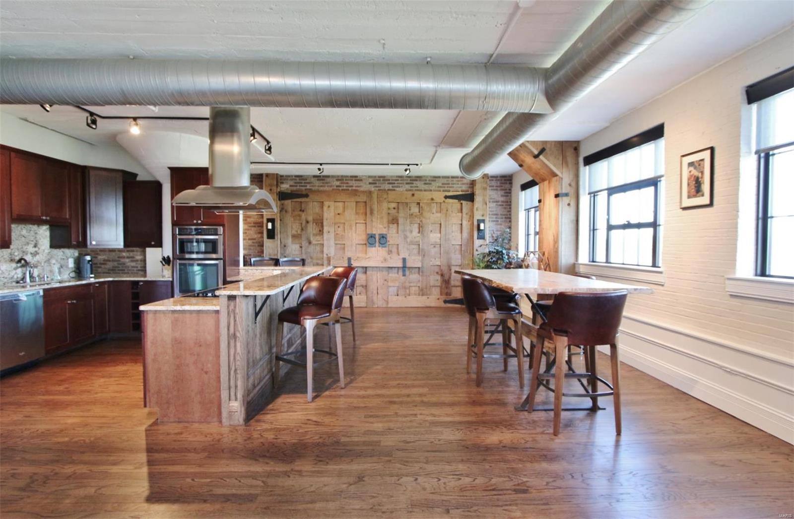 Homes for sale in Saint Louis, MO | 4901 Washington Blvd #5A, Saint Louis, MO 63108 | MLS# MIS23009610