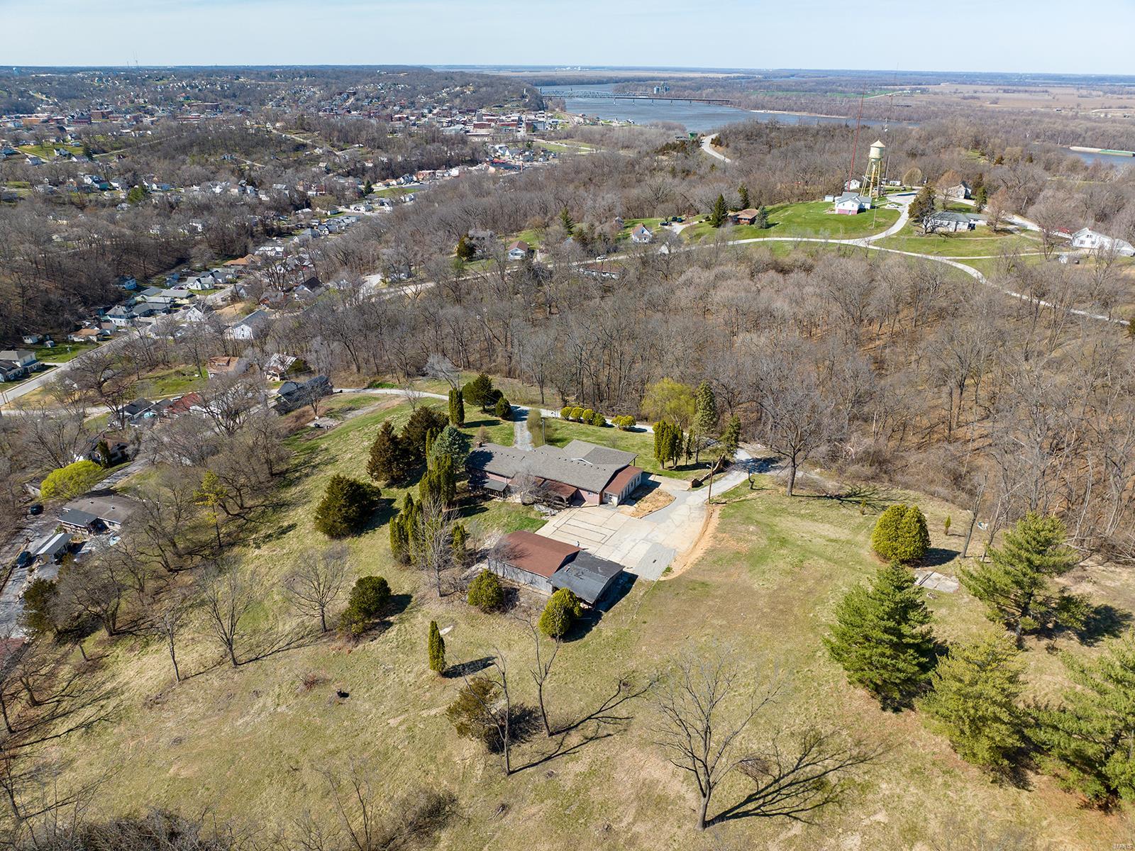 Homes for sale in Hannibal, MO | 1519 Grape St, Hannibal, MO 63401 | MLS# MIS23018977