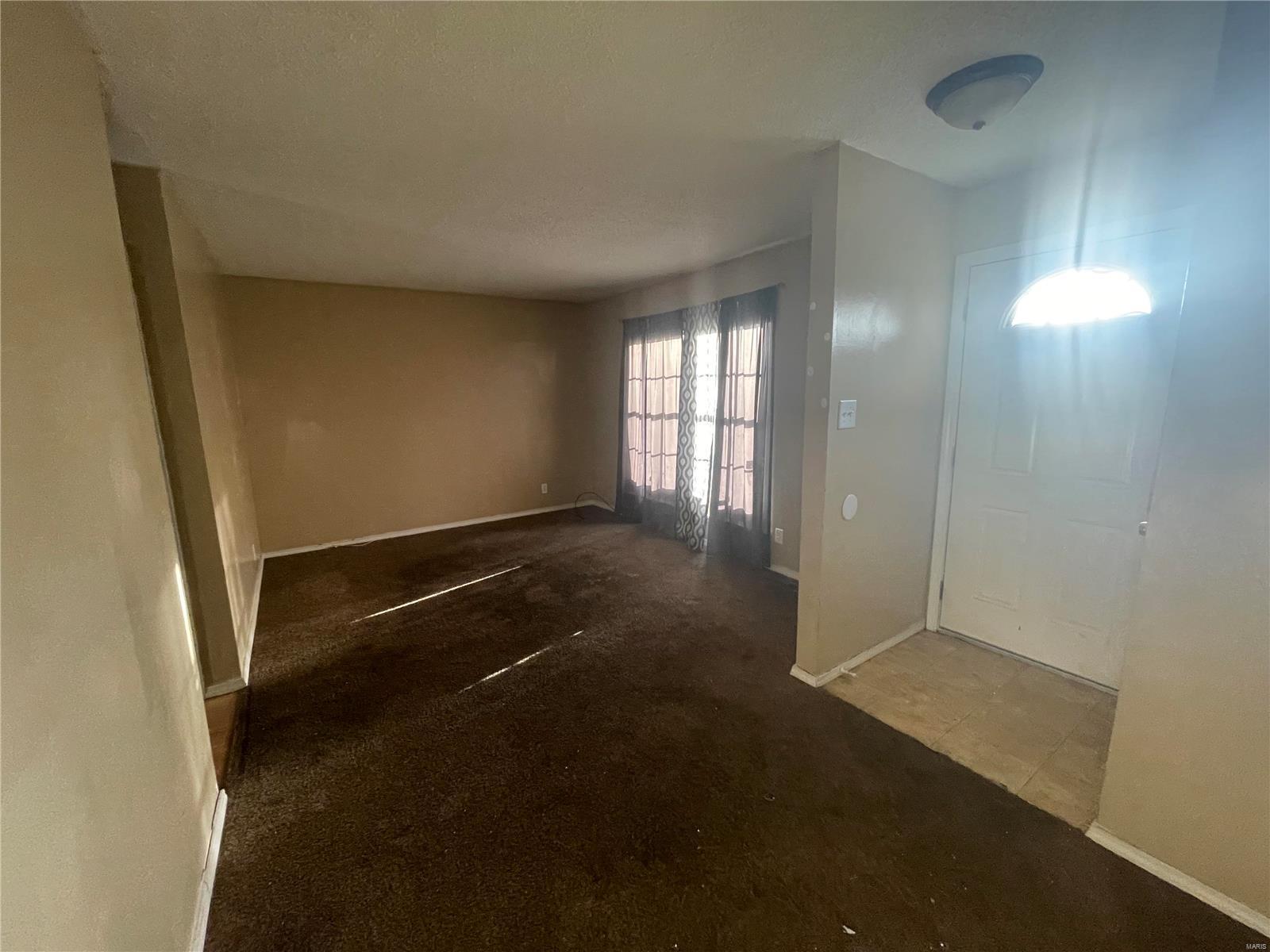 Homes for sale in Saint Louis, MO | 940 Maple Pl, Saint Louis, MO 63112 | MLS# MIS23020067