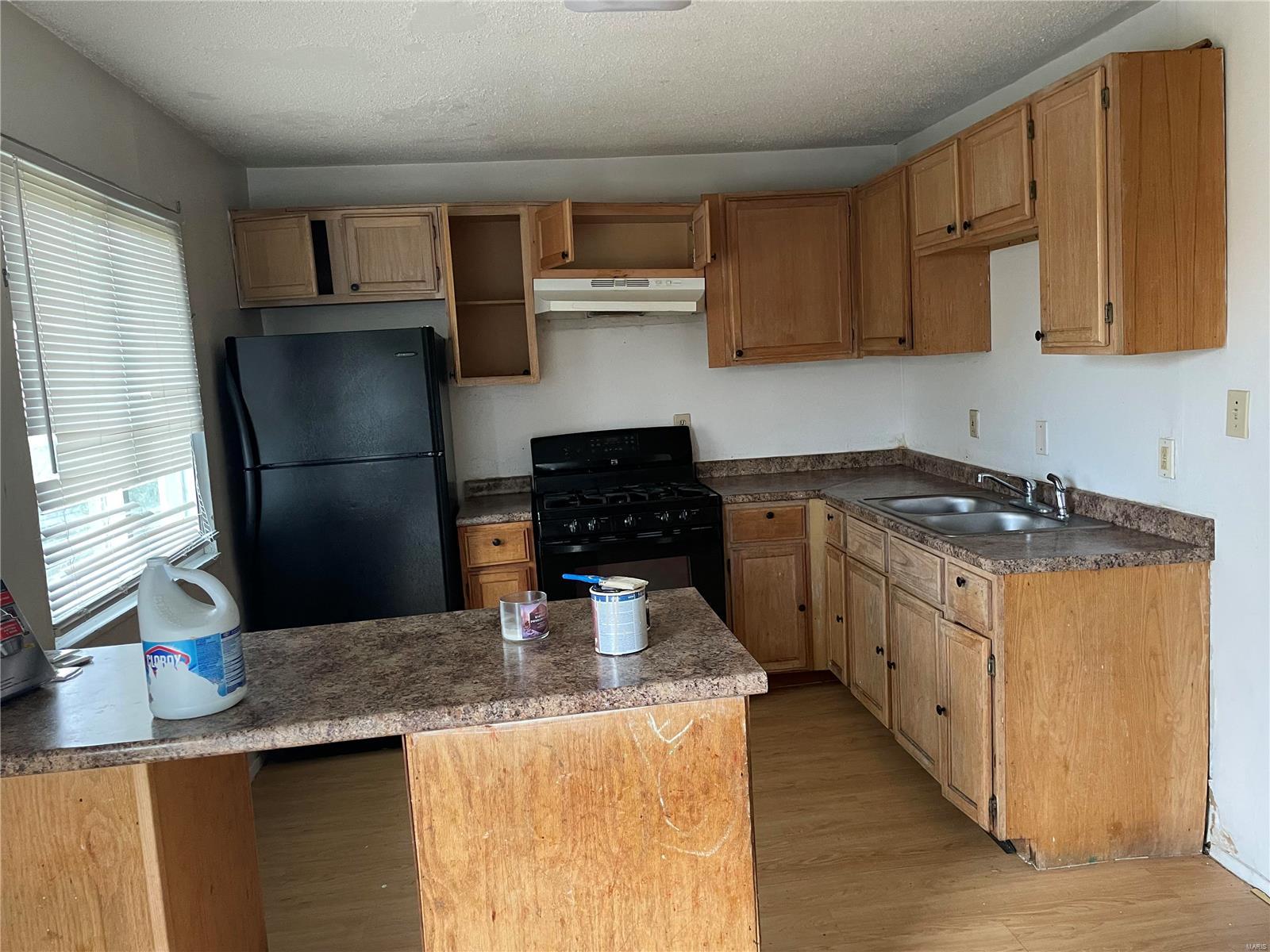 Homes for sale in Saint Louis, MO | 940 Maple Pl, Saint Louis, MO 63112 | MLS# MIS23020067