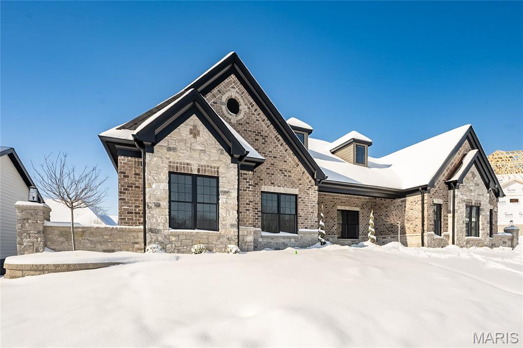 Homes for sale in Chesterfield, MO | 724 Silver Buck Ln, Chesterfield, MO 63005 | MLS# MIS23023024