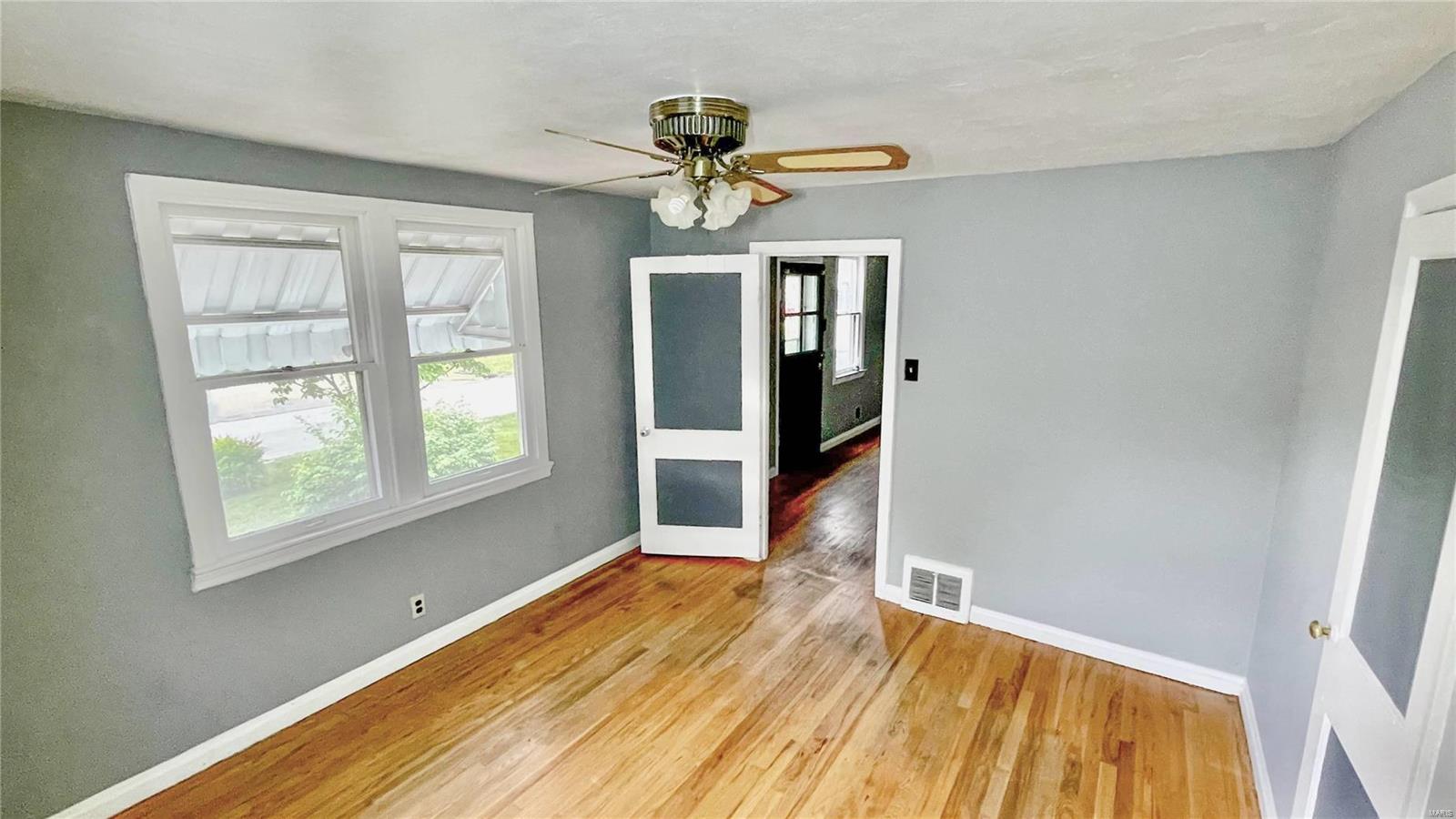 Homes for sale in Saint Louis, MO | 3219 Coles Ave, Saint Louis, MO 63114 | MLS# MIS23033220