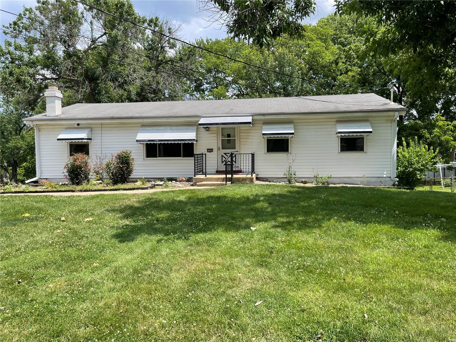 Homes for sale in Saint Peters, MO | 1826 Elm Tree St, Saint Peters, MO 63376 | MLS# MIS23039493
