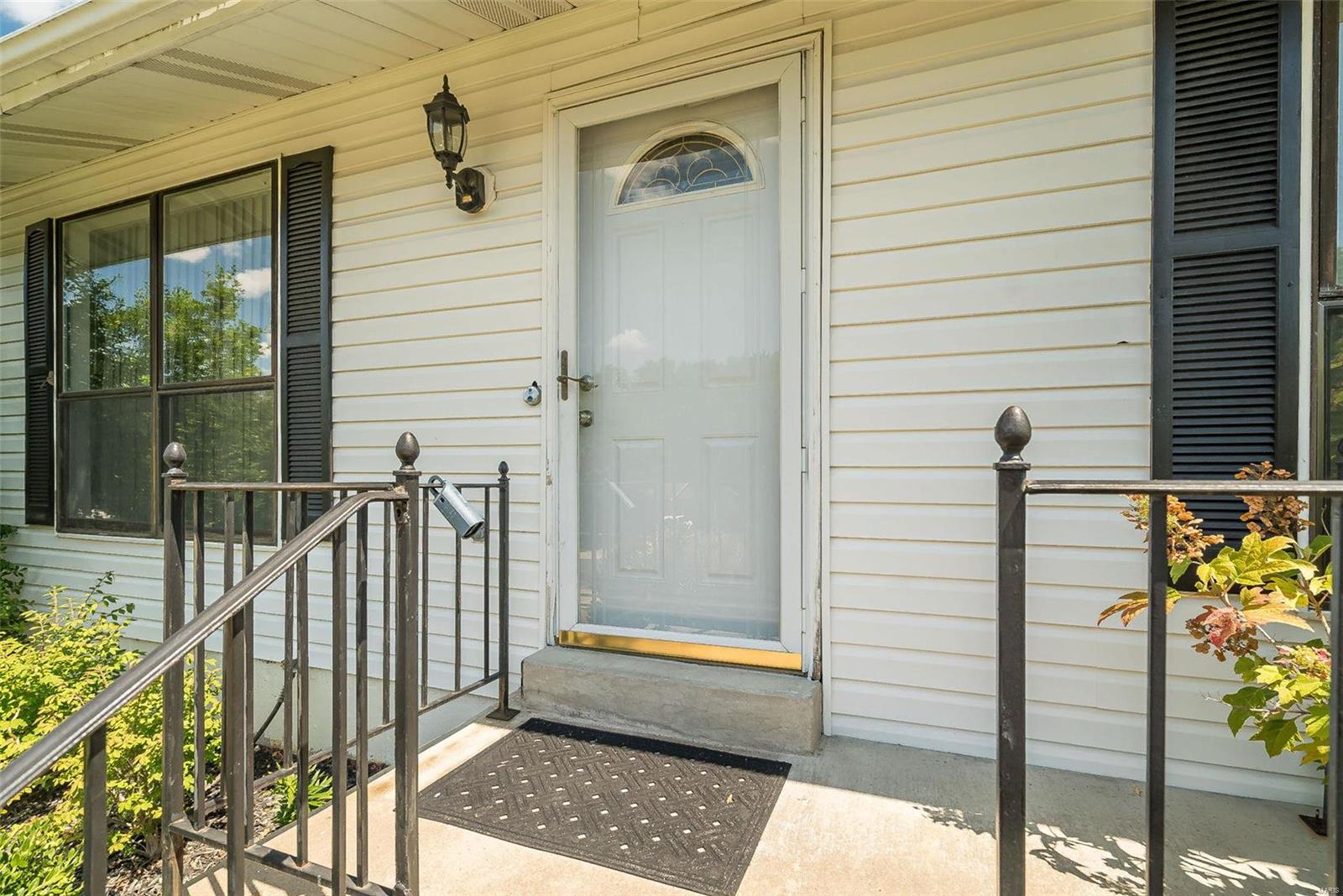 Homes for sale in Saint Ann, MO | 10607 Saint Michaels Terrace Ct, Saint Ann, MO 63074 | MLS# MIS23040654