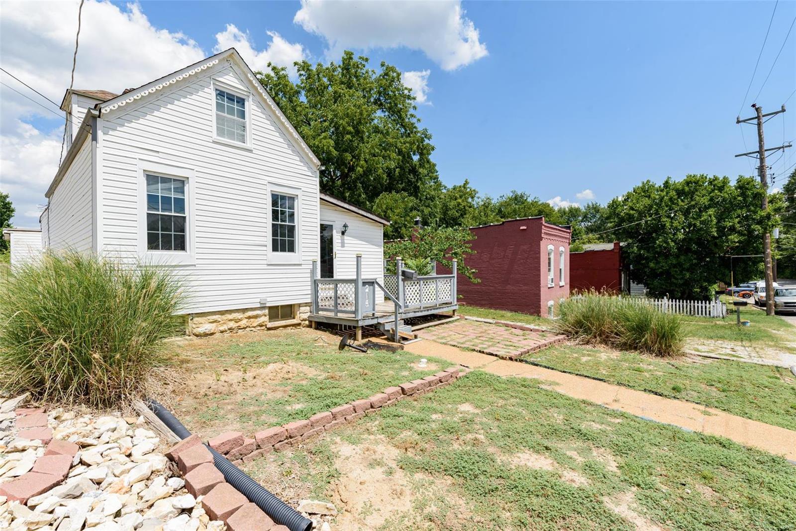 Homes for sale in Saint Louis, MO | 215 Weiss Ave, Saint Louis, MO 63125 | MLS# MIS23041398