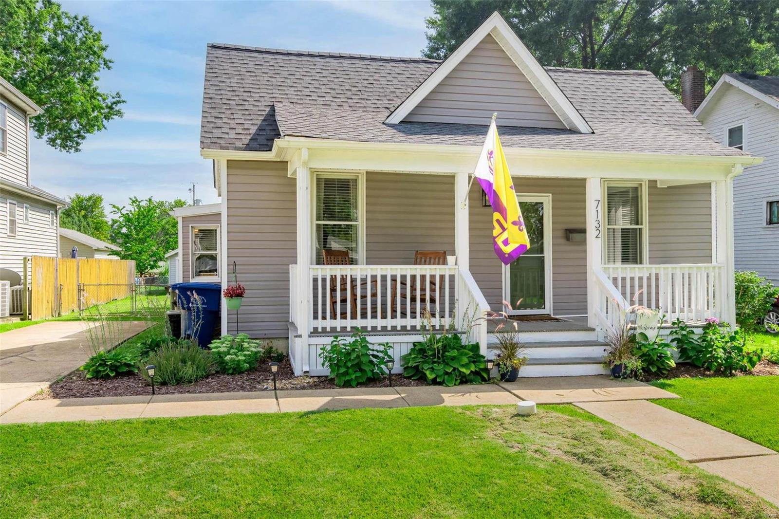 Homes for sale in Saint Louis, MO | 7132 Lindenwood Pl, Saint Louis, MO 63109 | MLS# MIS23041987