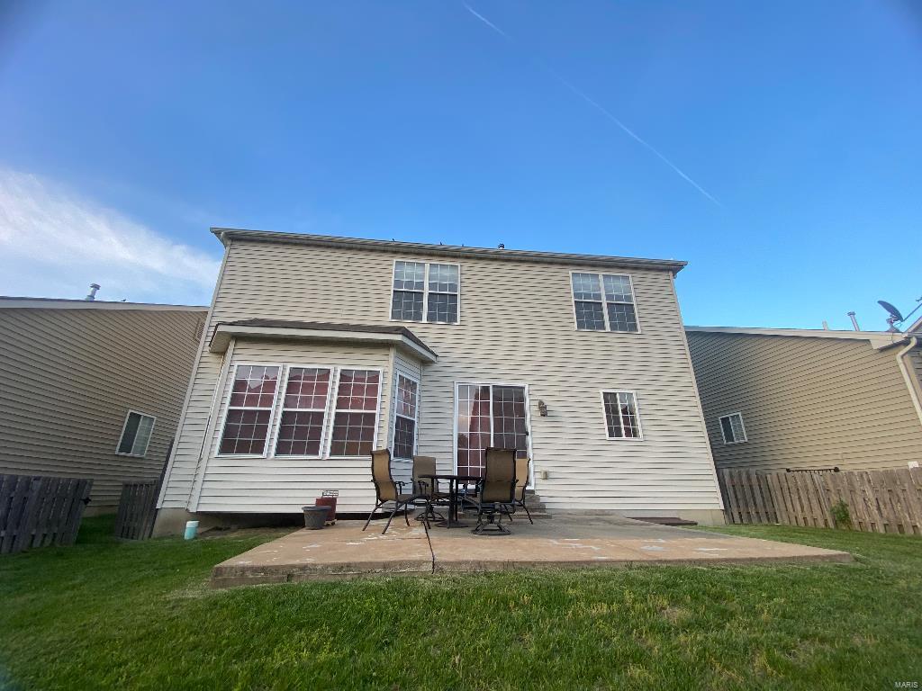 Homes for sale in Saint Charles, MO | 3217 Calhoun Dr, Saint Charles, MO 63301 | MLS# MIS23043746