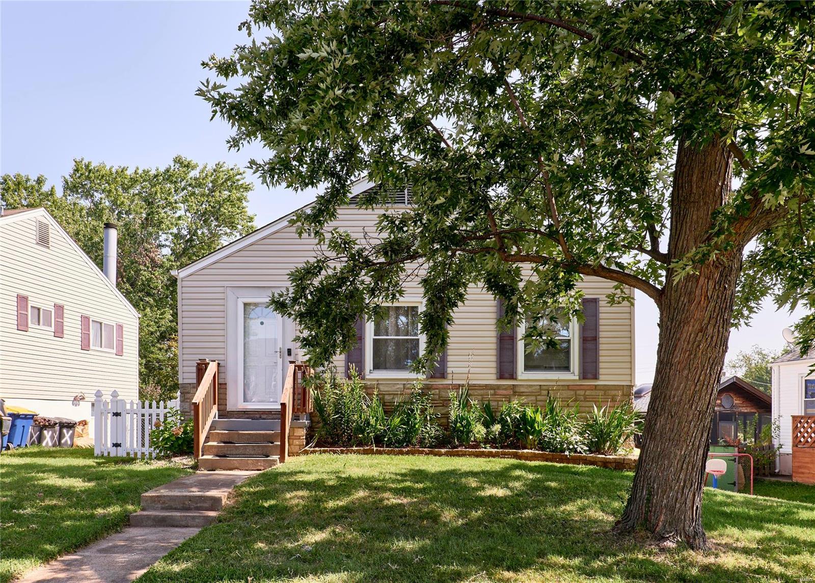 Homes for sale in Saint Ann, MO | 10243 Saint Katherine Ln, Saint Ann, MO 63074 | MLS# MIS23051266