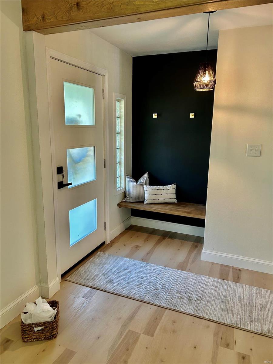 Homes for sale in Mascoutah, IL | 117 W Poplar St, Mascoutah, IL 62258 | MLS# MIS23062176