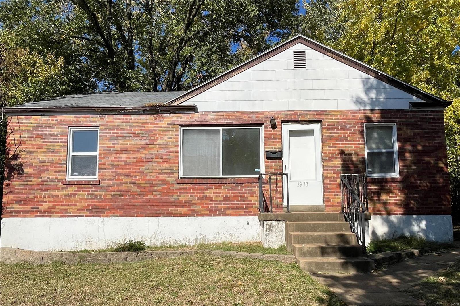 Homes for sale in Saint Louis, MO | 3933 Mcdonald Ave, Saint Louis, MO 63116 | MLS# MIS23063796