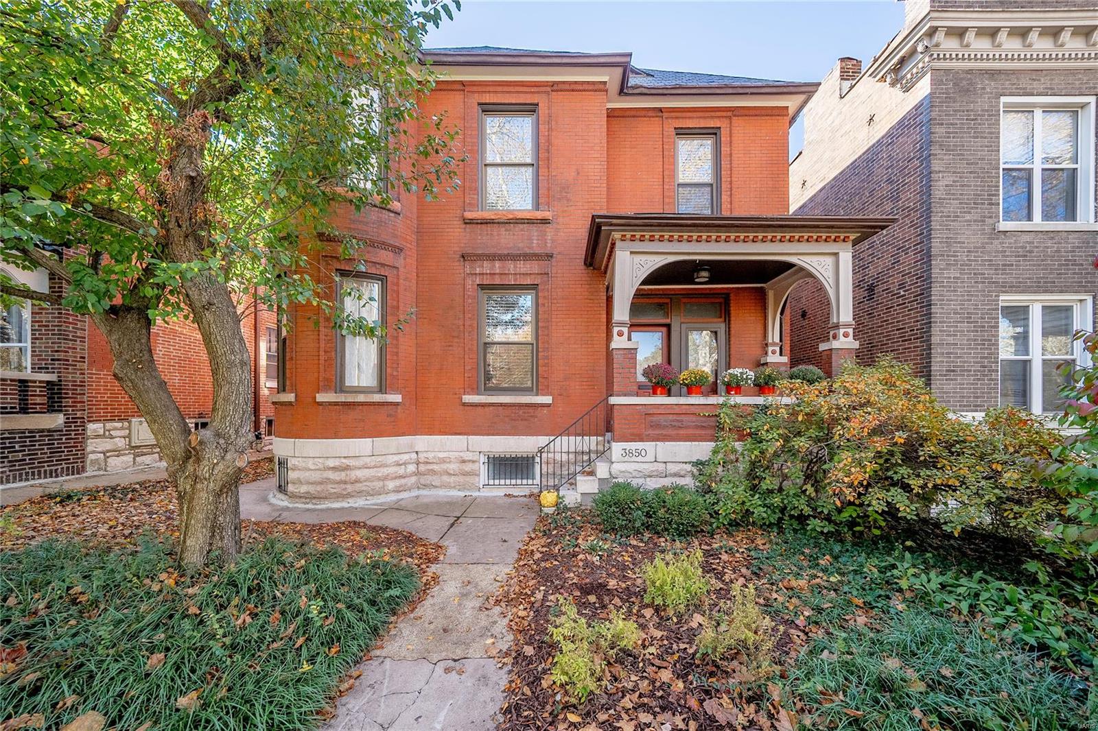 1st image of 3850 Arsenal St, Saint Louis, MO 63116 | MLS# MIS23064705