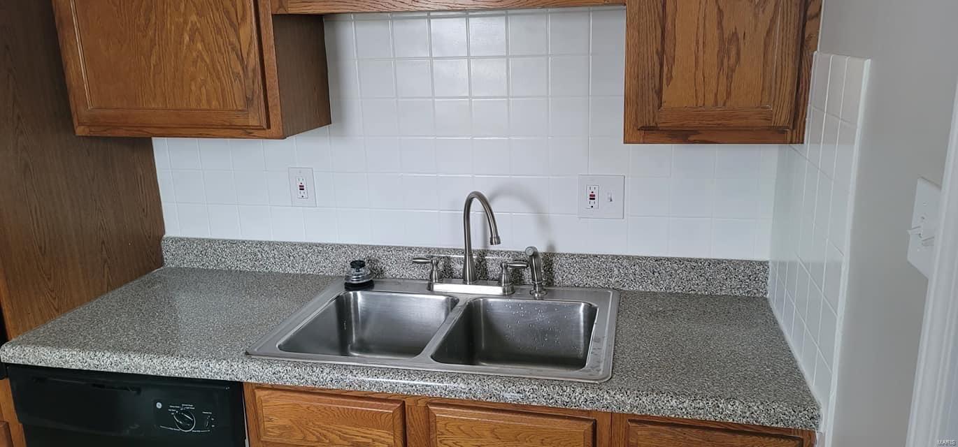 4th image of 8136 Ellerton Ave, Saint Louis, MO 63114 | MLS# MIS23065838