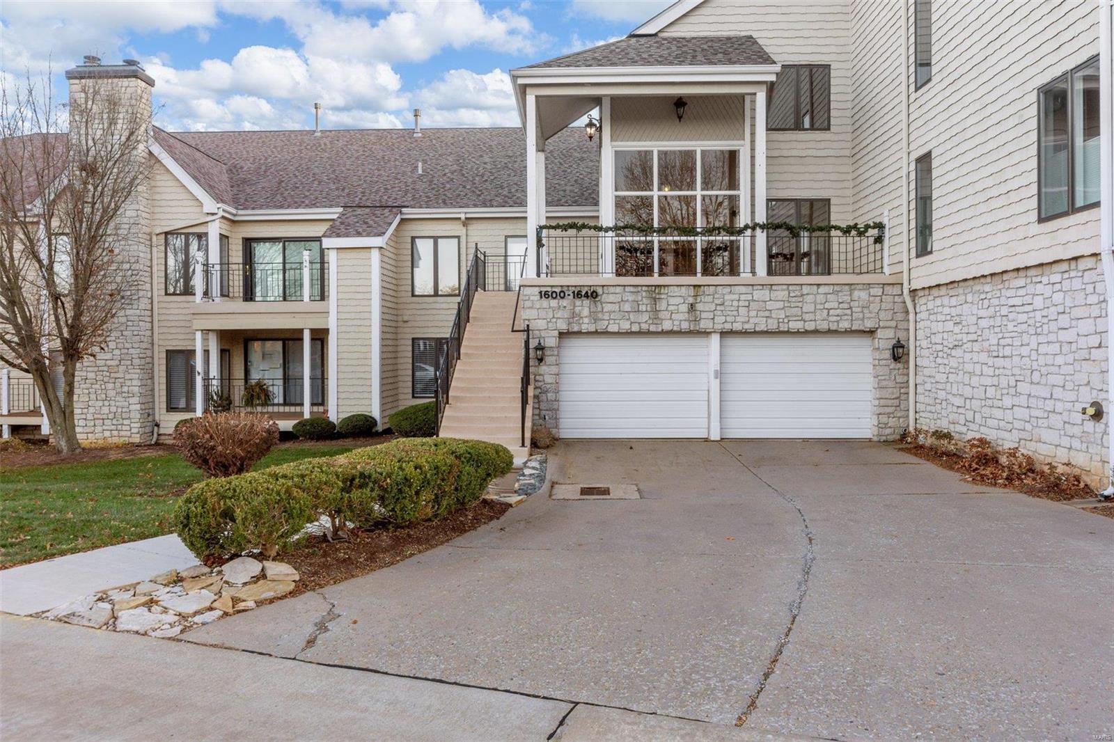Homes for sale in Lake Saint Louis, MO | 1608 Lake Knoll Dr #1A, Lake Saint Louis, MO 63367 | MLS# MIS23066970