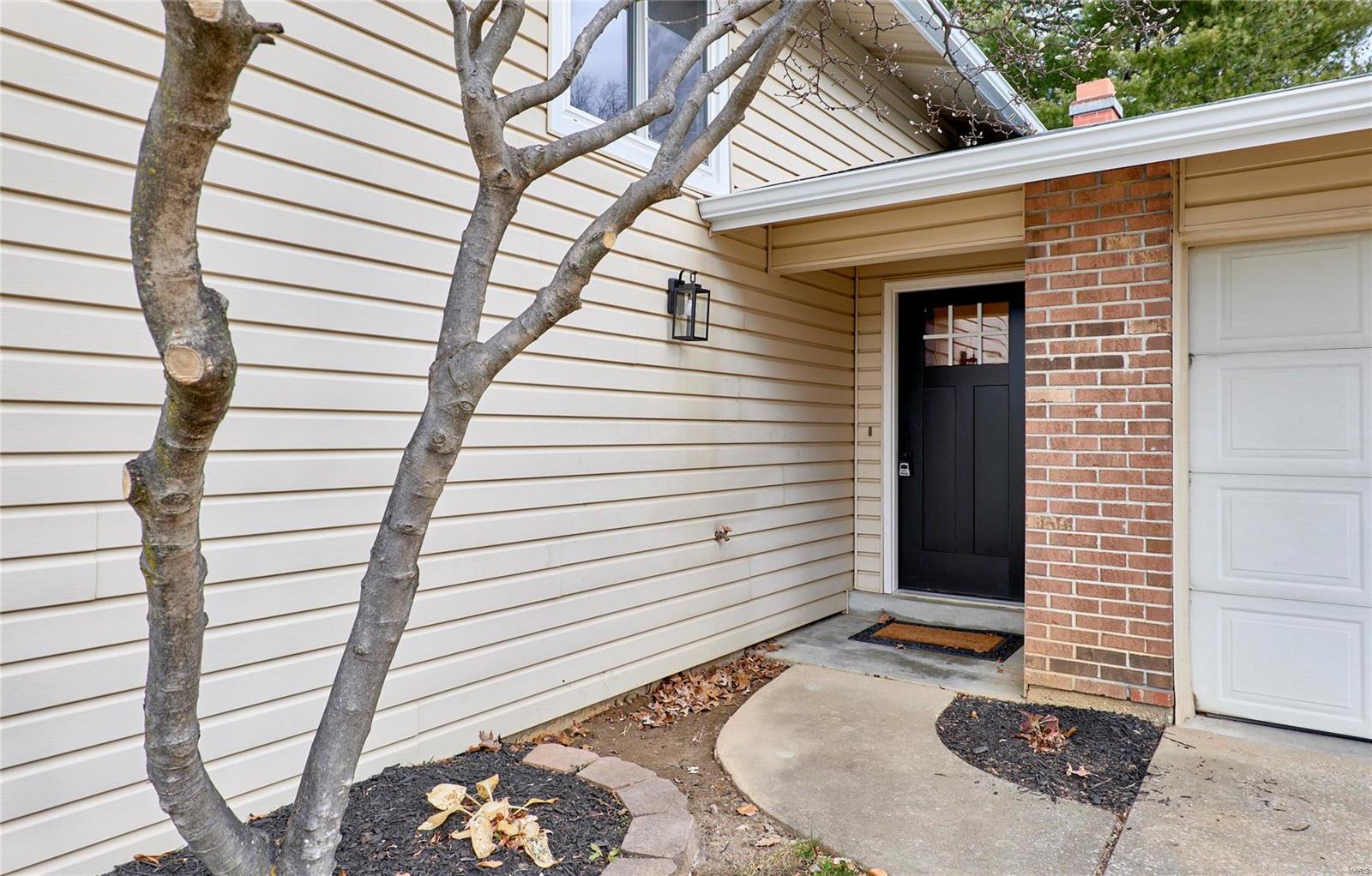 Homes for sale in Saint Charles, MO | 242 Berlekamp Dr, Saint Charles, MO 63303 | MLS# MIS23073342