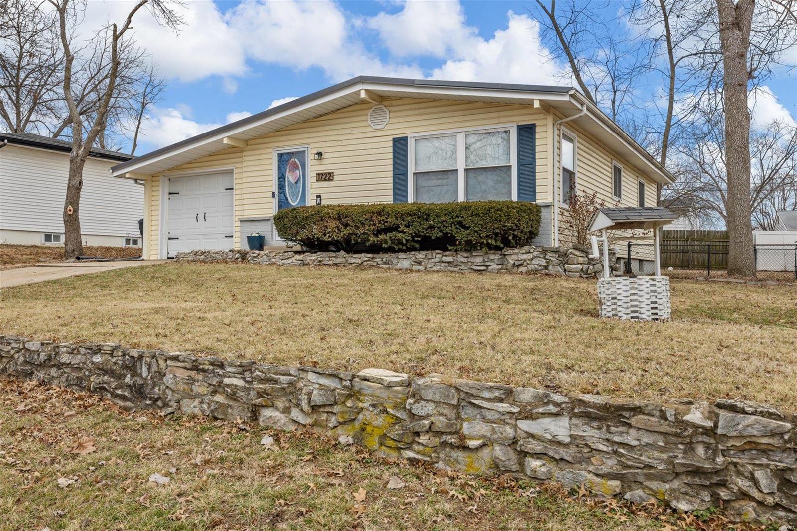 Homes for sale in St. Charles, MO | 1722 Barbara Dr, St. Charles, MO 63303 | MLS# MIS24009975