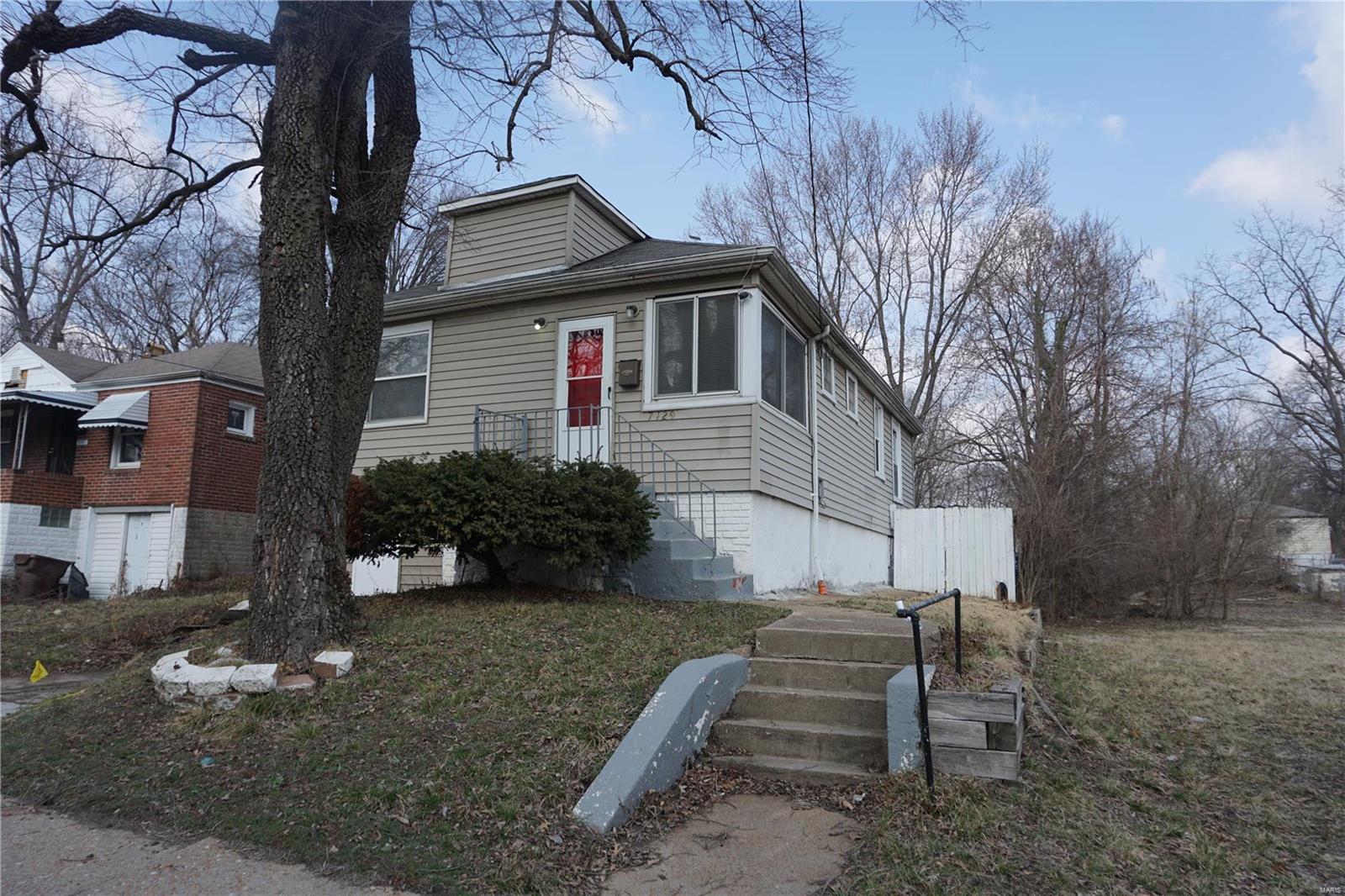 Homes for sale in Saint Louis, MO | 7129 Garesche Ave, Saint Louis, MO 63136 | MLS# MIS24010682