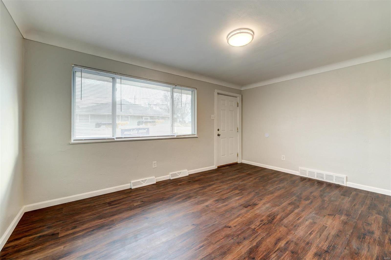 Homes for sale in Saint Louis, MO | 6300 Evergreen Blvd, Saint Louis, MO 63134 | MLS# MIS24012558