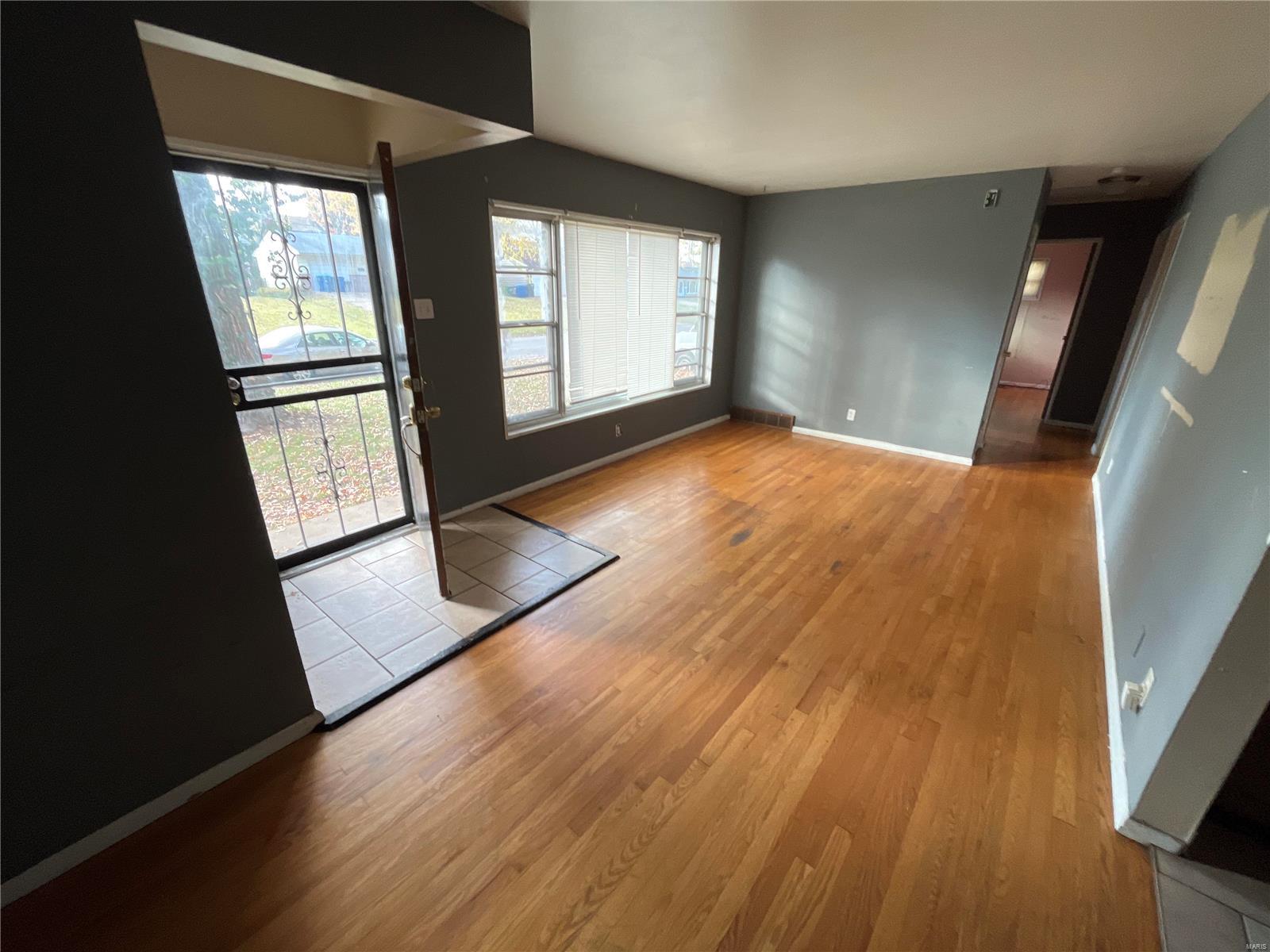 Homes for sale in Saint Louis, MO | 10132 Dellridge Ln, Saint Louis, MO 63136 | MLS# MIS24013504