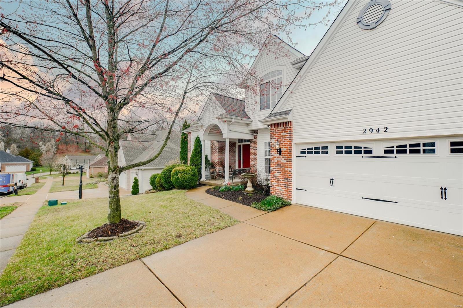 Homes for sale in Saint Louis, MO | 2942 Marchbanks Pl, Saint Louis, MO 63129 | MLS# MIS24015139
