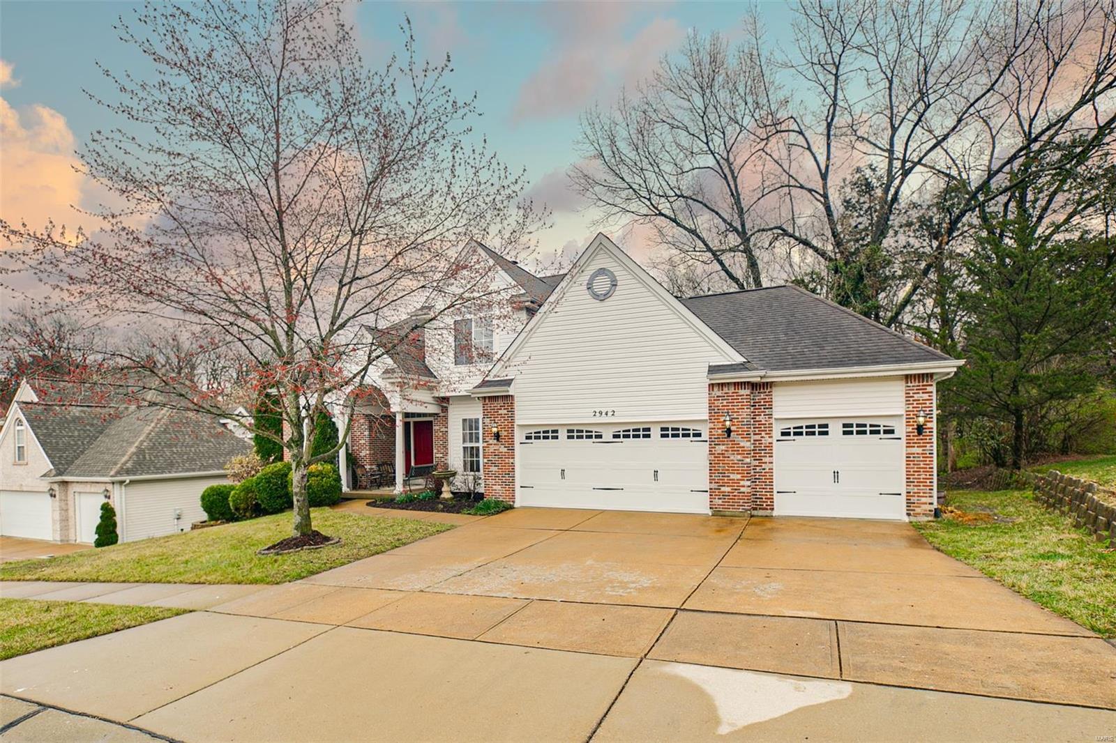 Homes for sale in Saint Louis, MO | 2942 Marchbanks Pl, Saint Louis, MO 63129 | MLS# MIS24015139