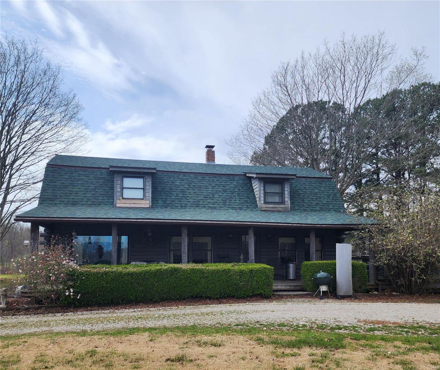 Homes for sale in Cobden, IL | 1365 Anna Nursery Ln, Cobden, IL 62920 | MLS# MIS24018008