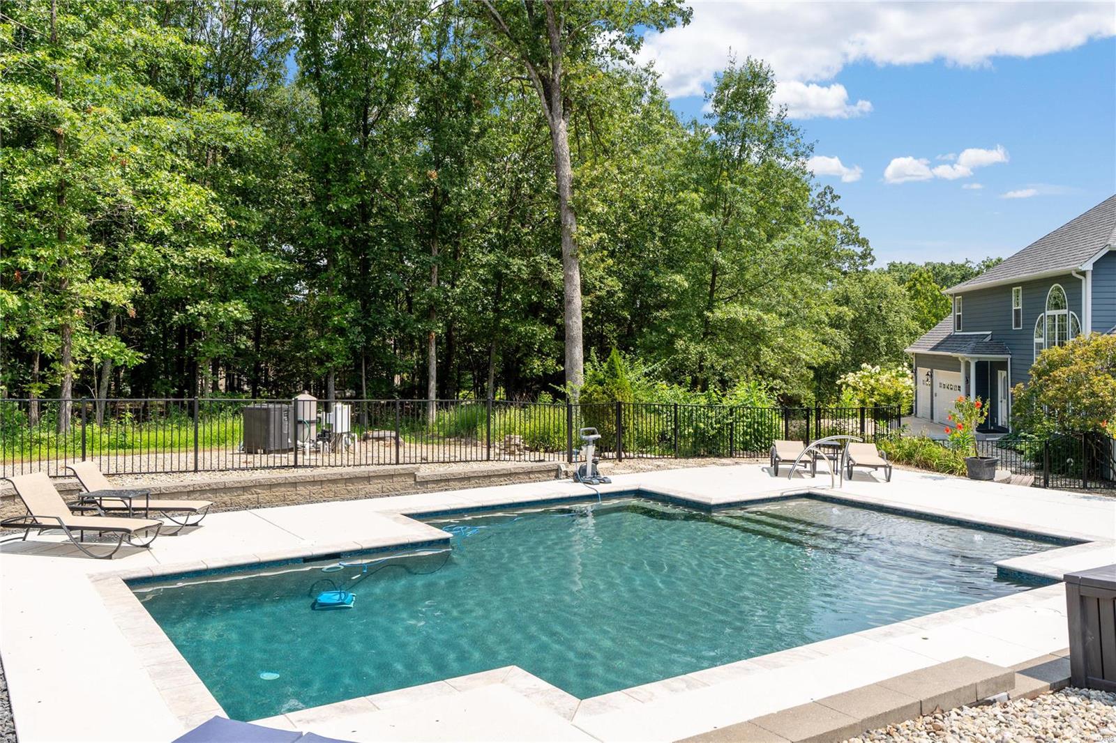 Homes for sale in Wentzville, MO | 203 Willow Run, Wentzville, MO 63385 | MLS# MIS24019855