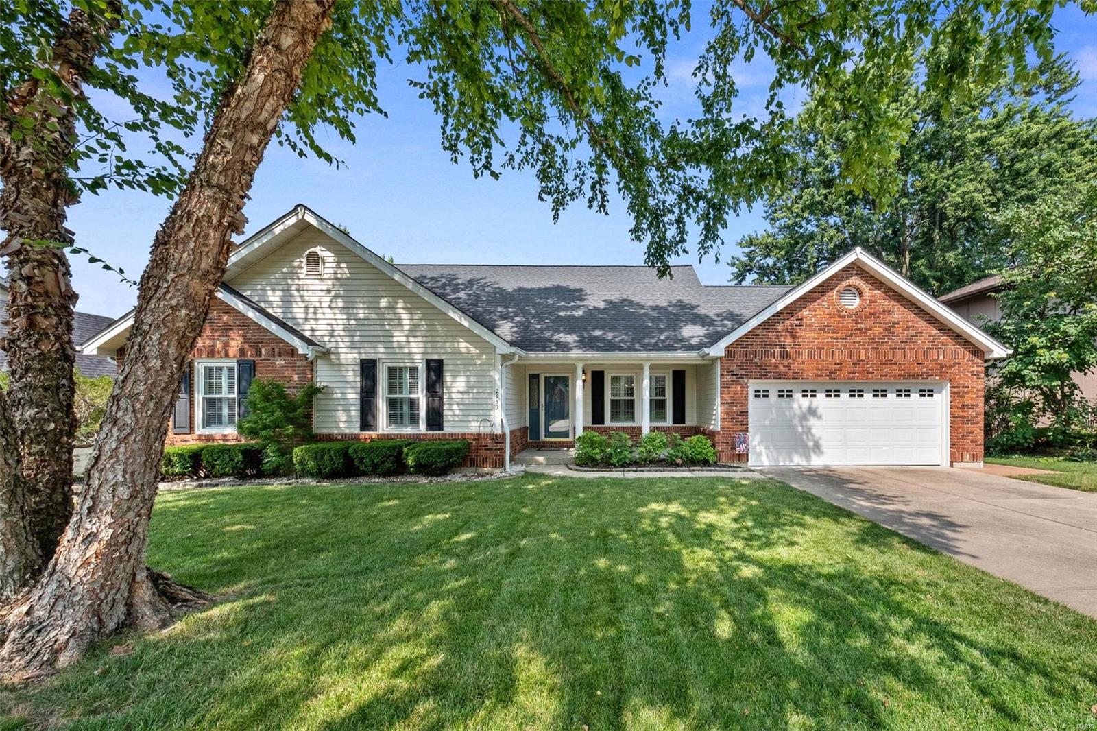 Homes for sale in Saint Charles, MO | 2953 Westborough Dr, Saint Charles, MO 63301 | MLS# MIS24031937