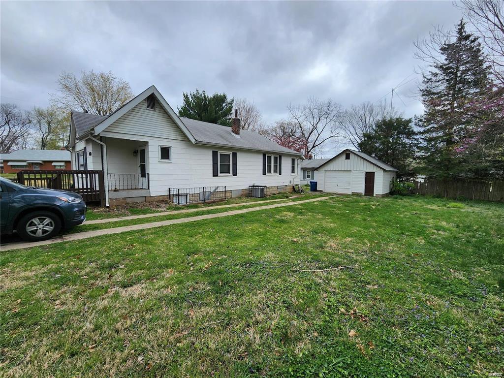 4th image of 9758 Diamond Dr, Saint Louis, MO 63137 | MLS# MIS24033807