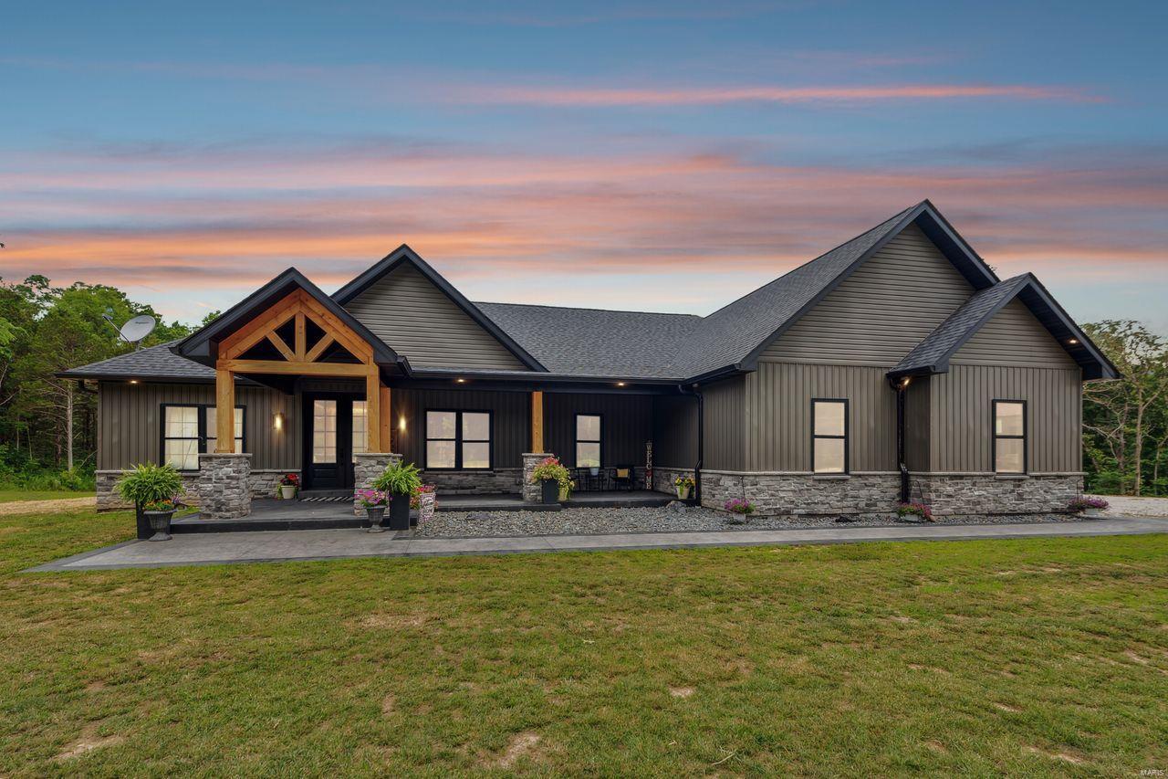 Homes for sale in De Soto, MO | 15737 State Road T, De Soto, MO 63020 | MLS# MIS24038387