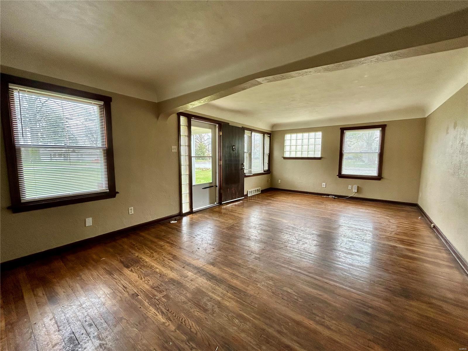 Homes for sale in Saint Louis, MO | 11820 Larimore Rd, Saint Louis, MO 63138 | MLS# MIS24039577