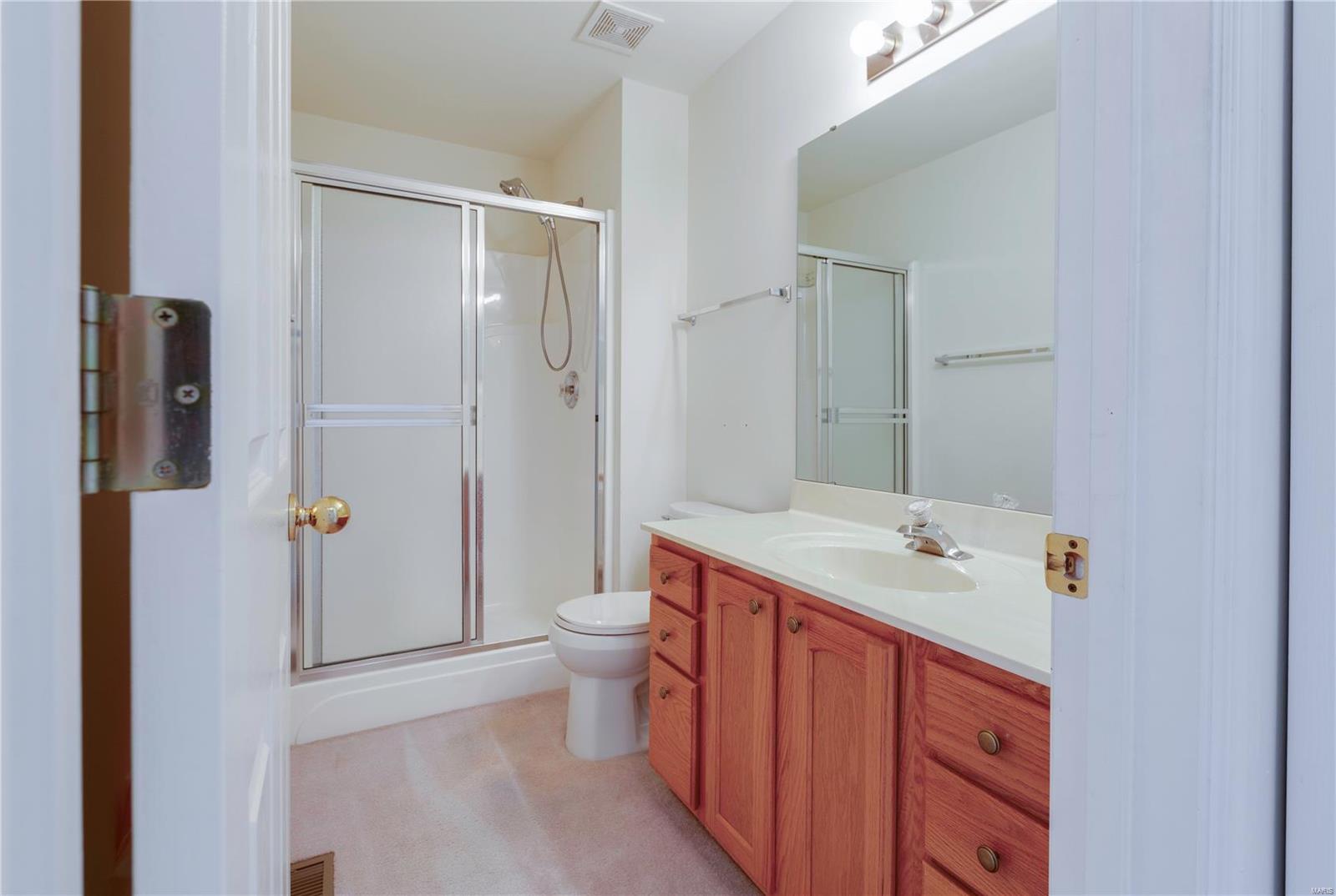 Homes for sale in Lake Saint Louis, MO | 2411 S Lakeridge Ct #17, Lake Saint Louis, MO 63367 | MLS# MIS24040058