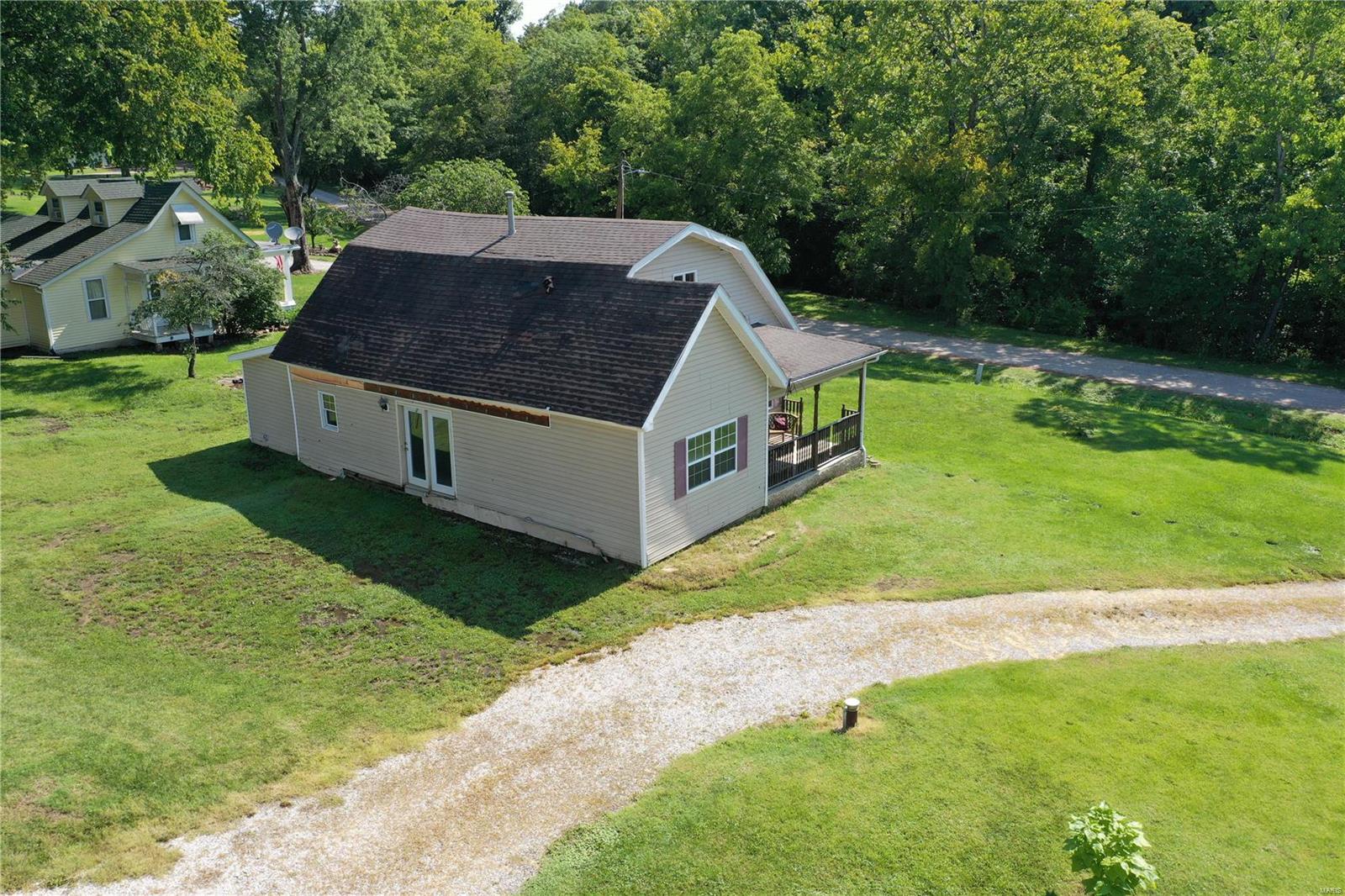 Homes for sale in Mineola, MO | 111 Crooked Creek, Mineola, MO 63361 | MLS# MIS24043107